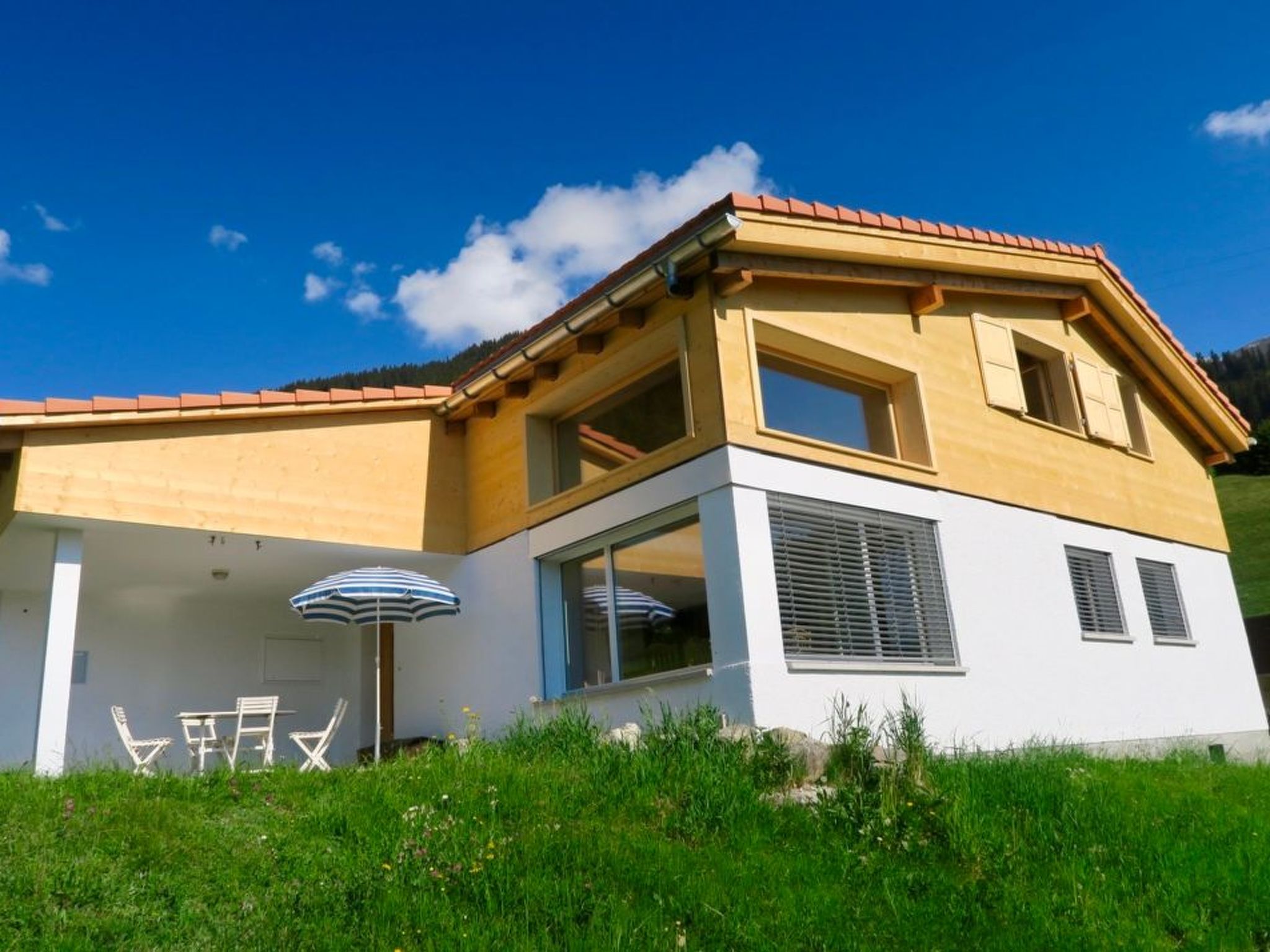 Casa Segnas/Lindt, (Segnas), 1107