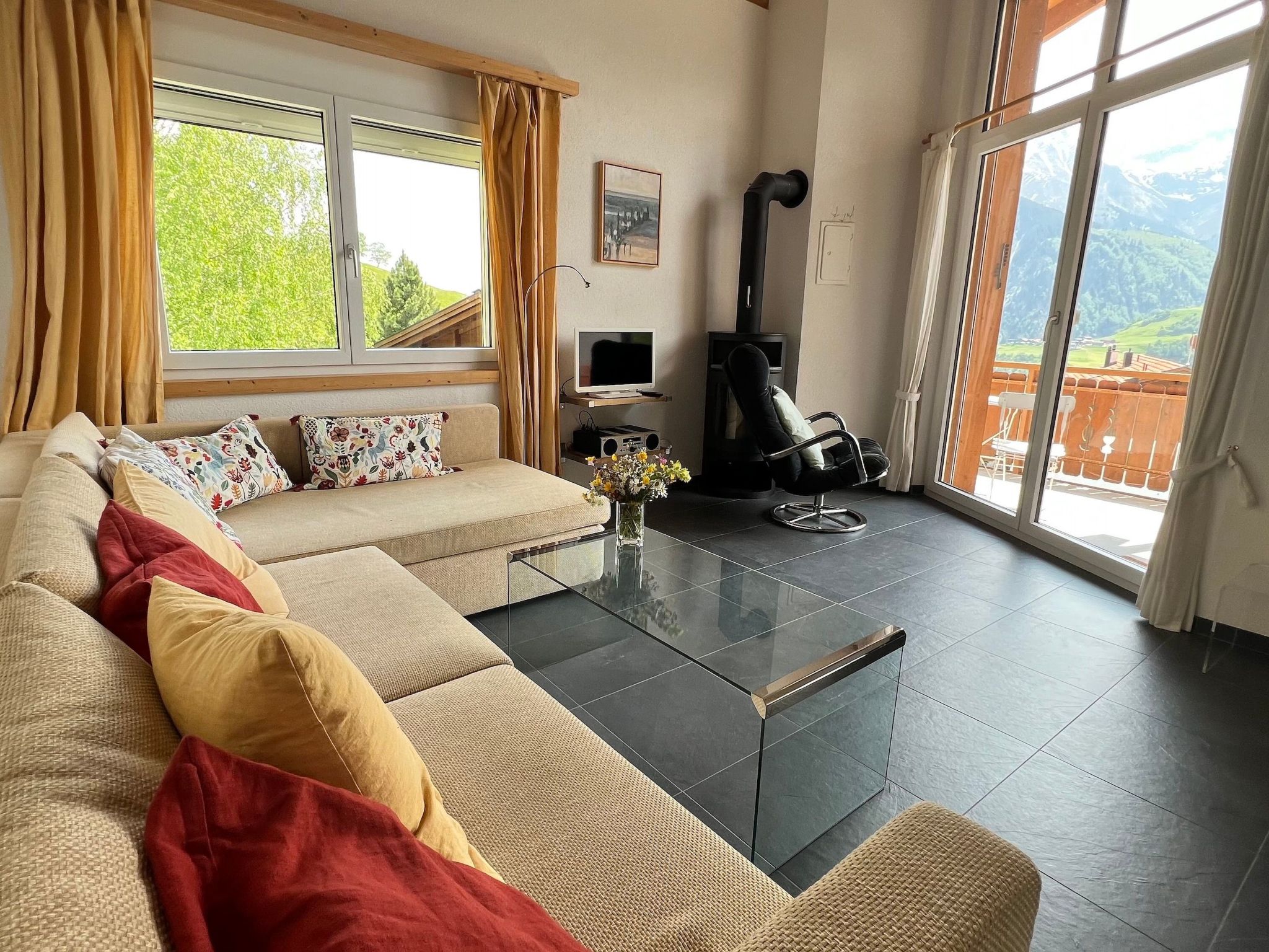 Appartement Casa Diala Panorama, (Segnas/Disentis), 1106 – Séjour, photo 14 sur 21