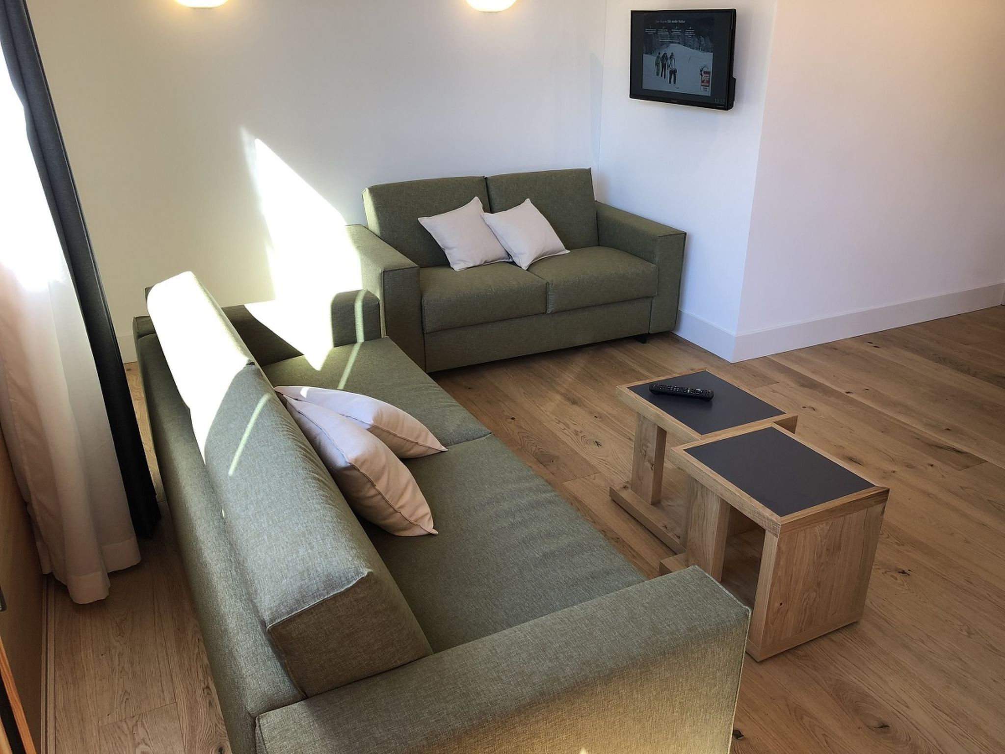 CATRINA RESORT, (Disentis / Mustér). - Binnen