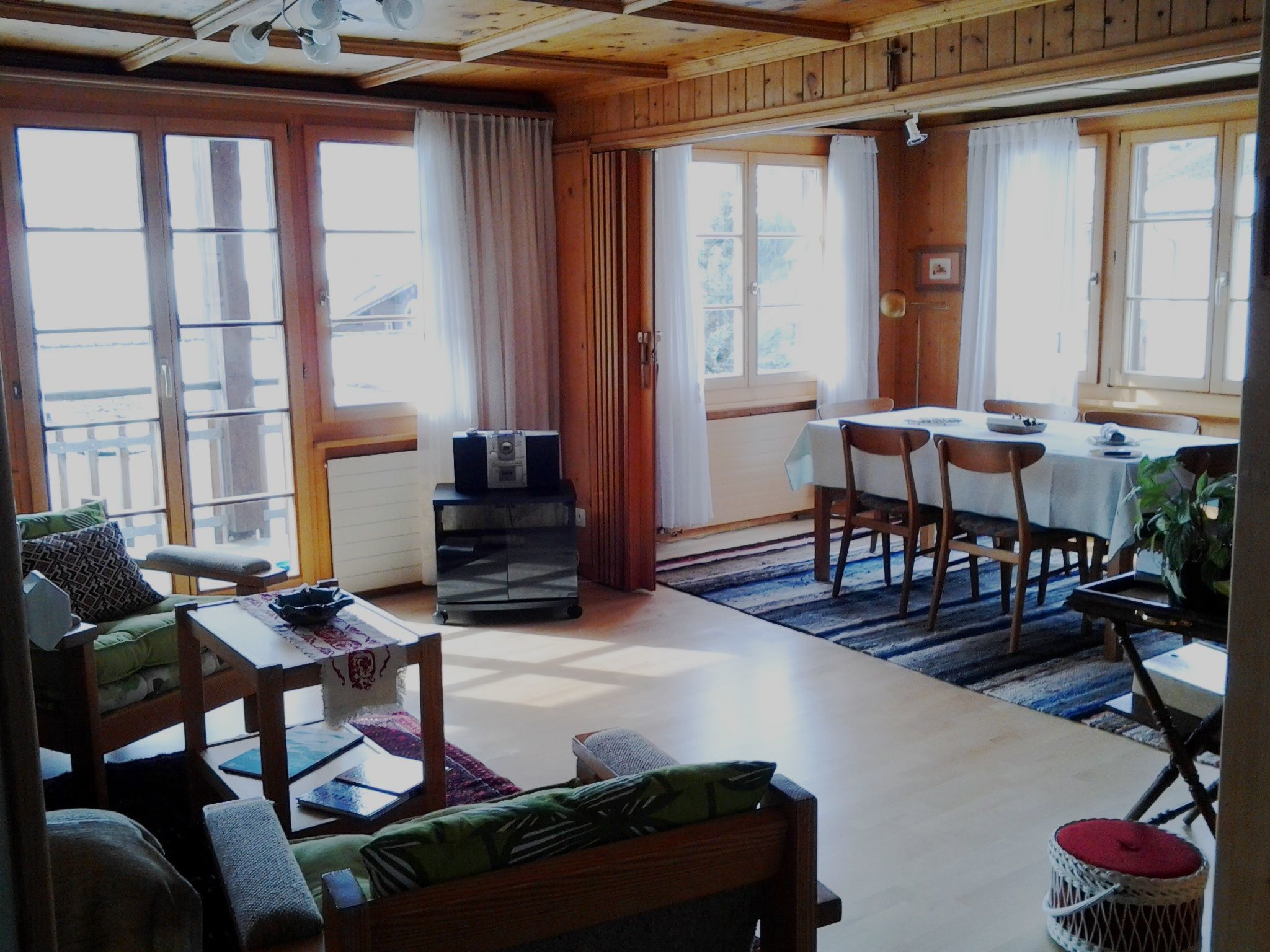 Appartement Chalet Scaletta de Castelberg, (Disentis/Mustér), 1018 – Cuisine et coin repas, photo 21 sur 26
