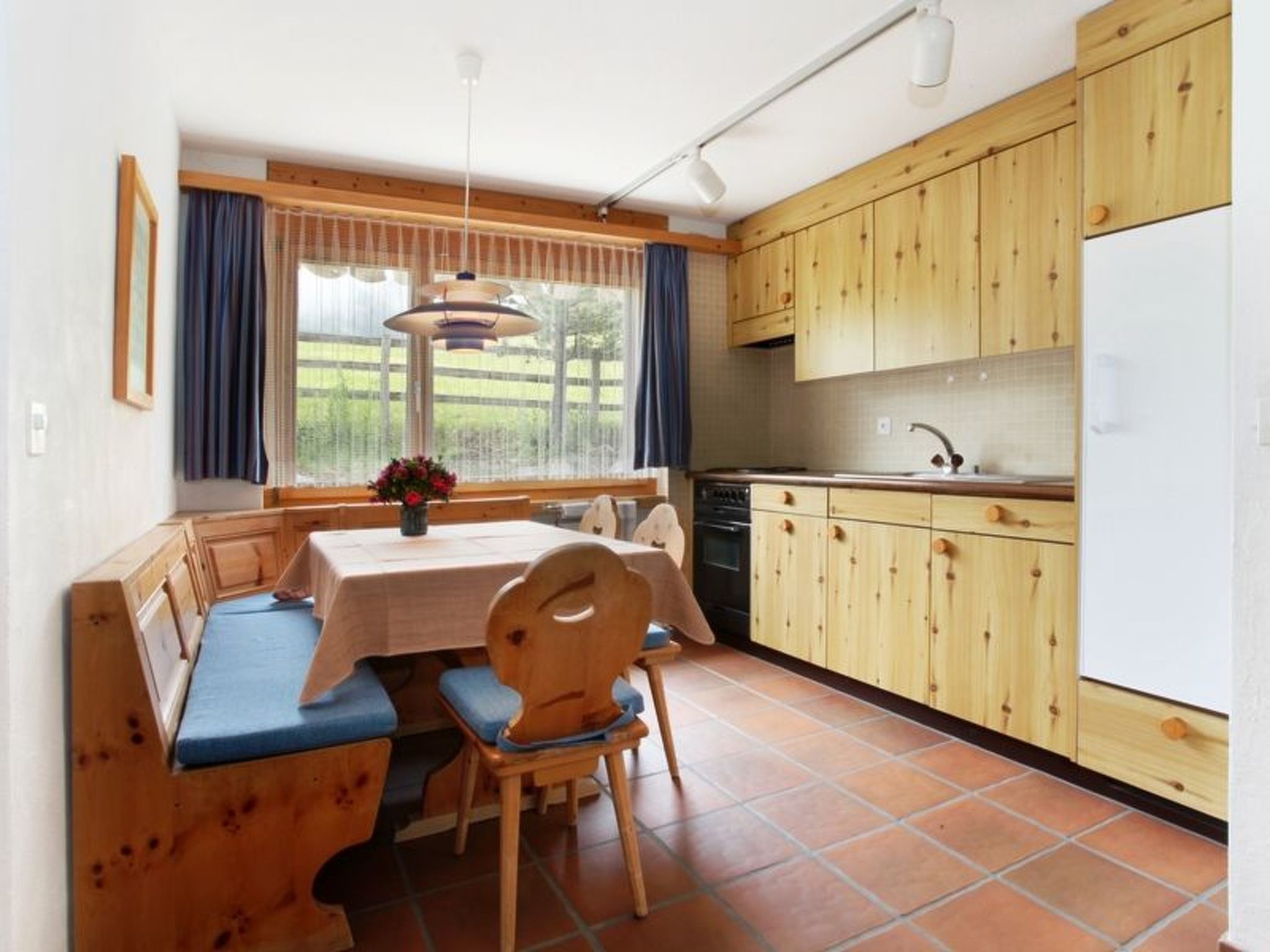 Appartement Casa Sax 5 Church, (Disentis/Mustér), 1628 – Cuisine et coin repas, photo 20 sur 23