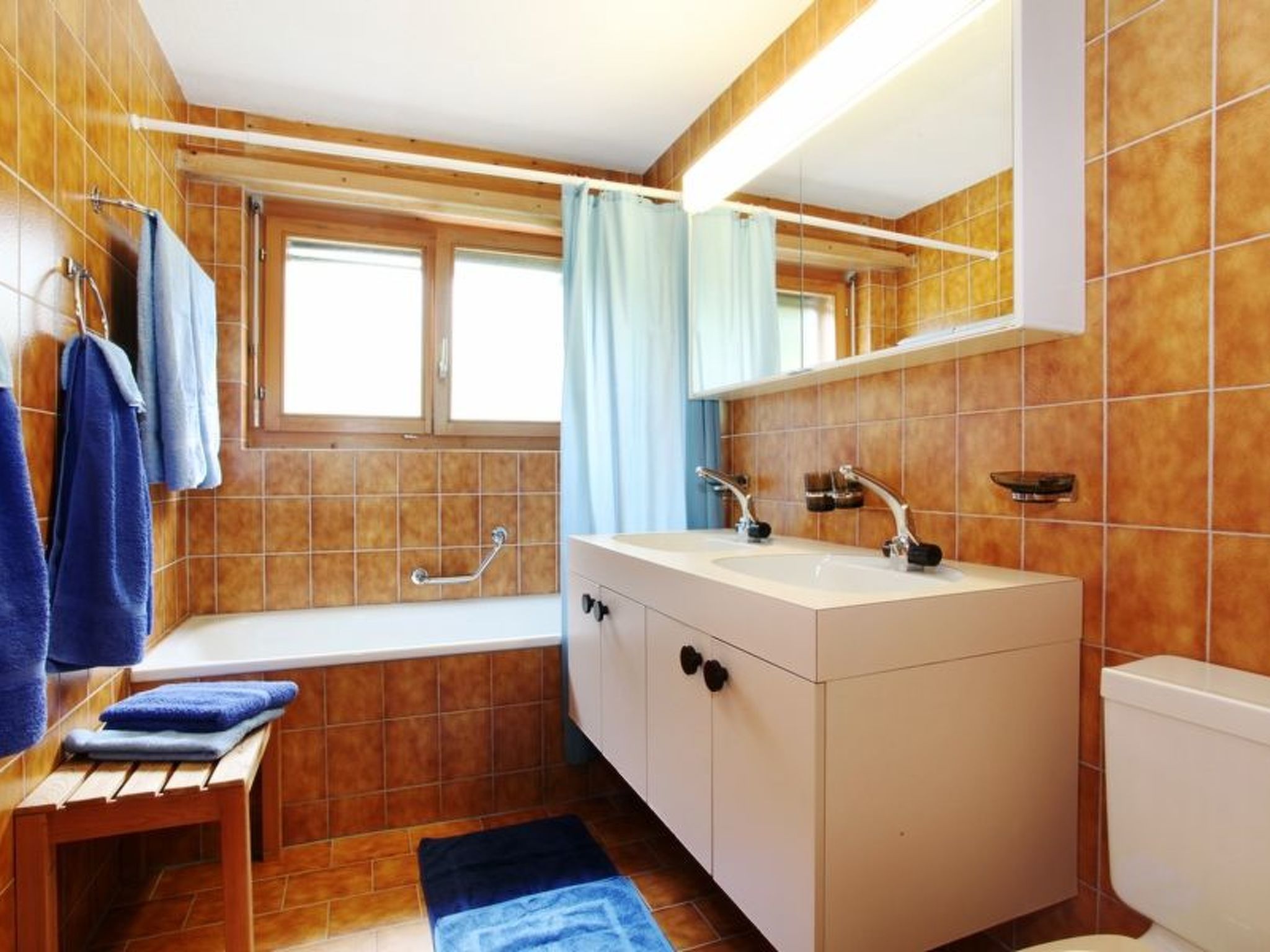 Appartement Casa Sax 5 Church, (Disentis/Mustér), 1628 – Salle de bains, photo 22 sur 23