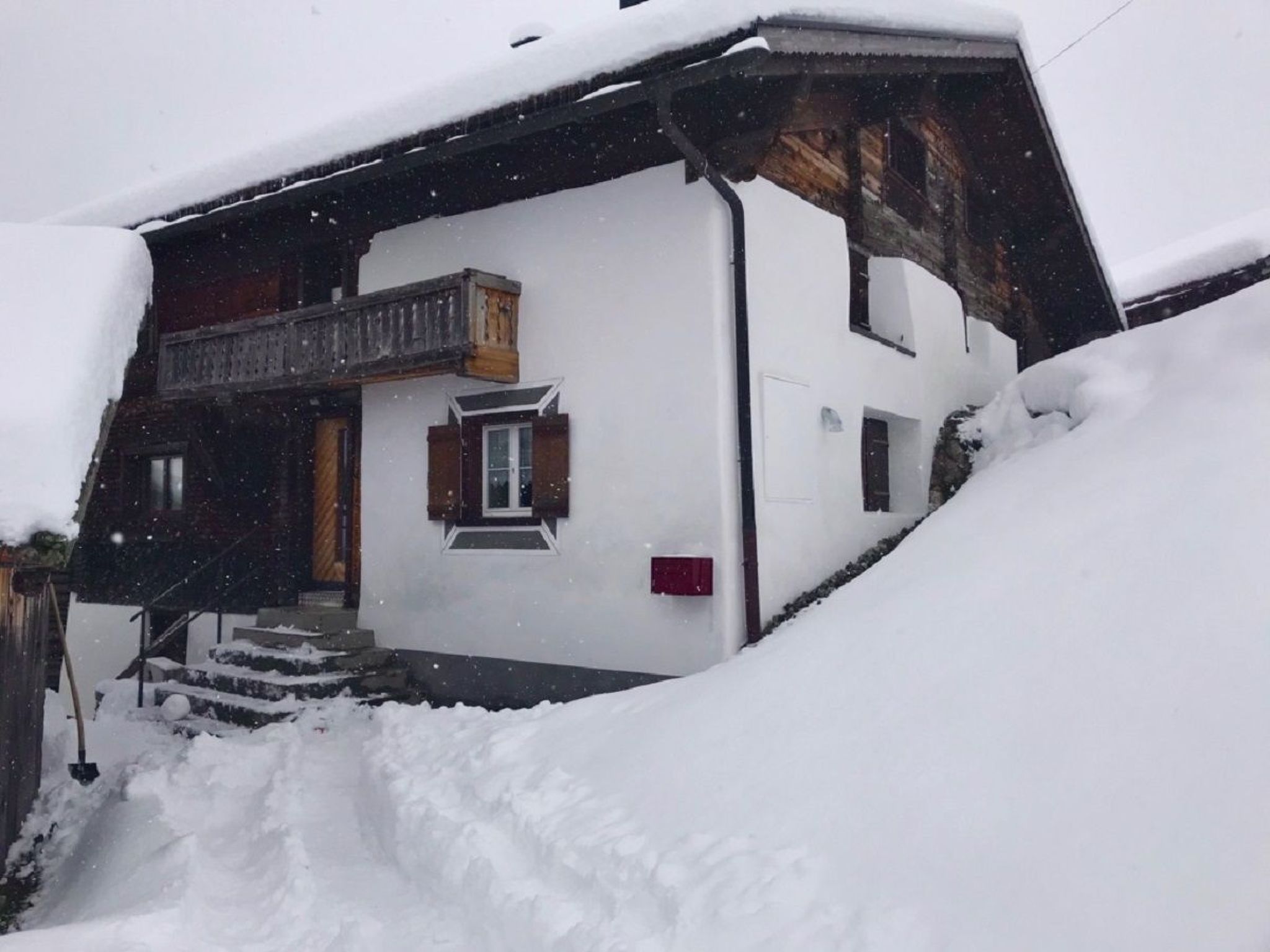 Casa Crest Giger, (Platta/Curaglia), 5005