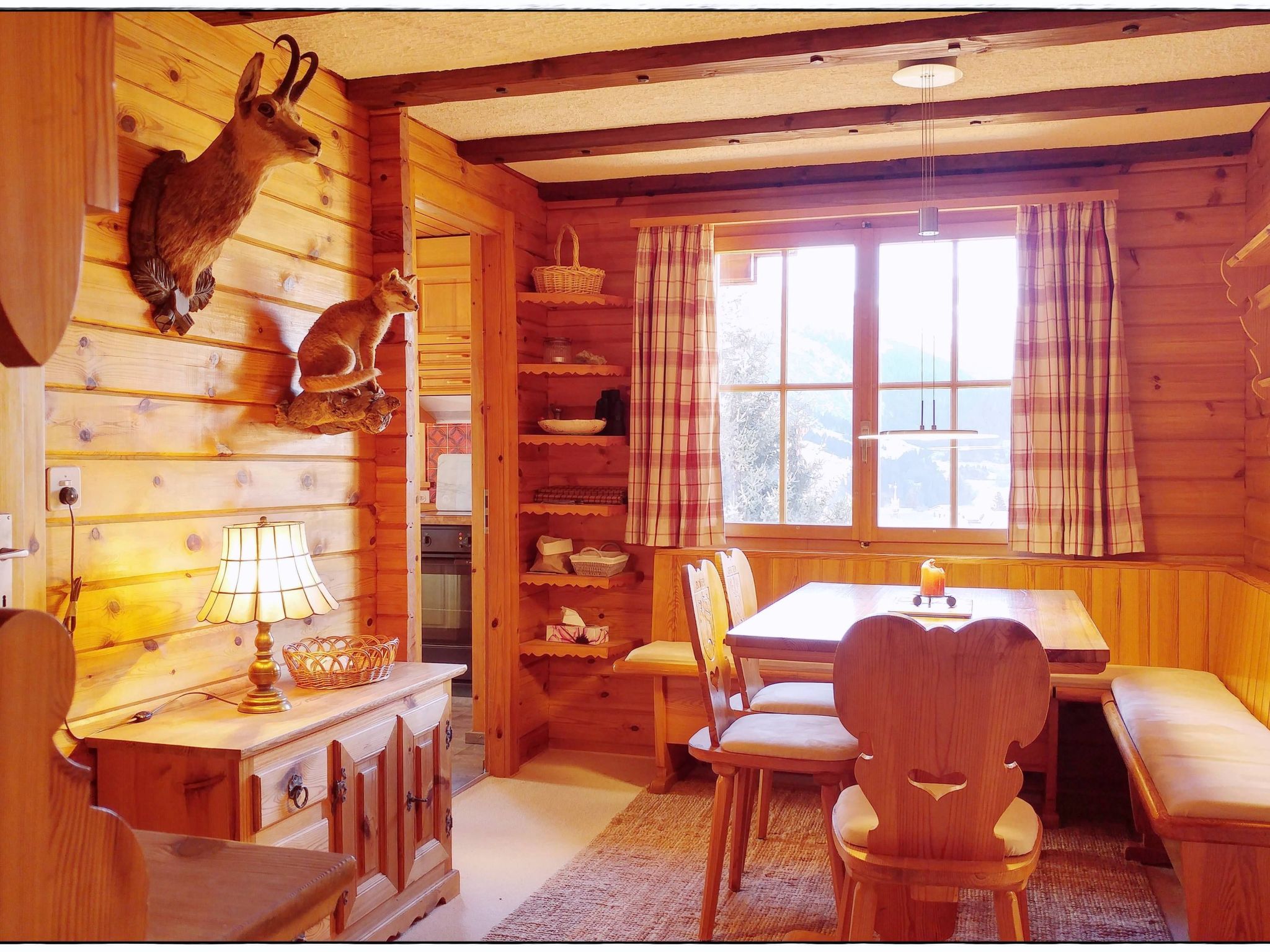 Chalet Dargun Bünter, (Camischolas/Sedrun), 221./222./224./.01+.02+.03 - Binnen