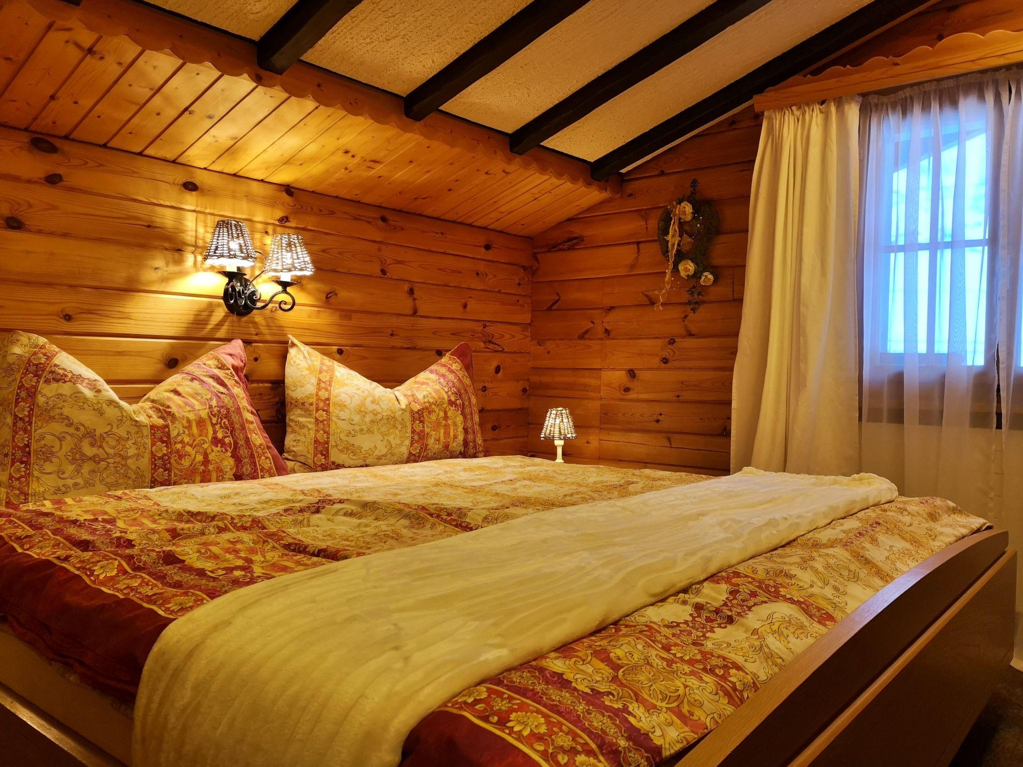 Chalet Dargun Bünter, (Camischolas/Sedrun). - Binnen