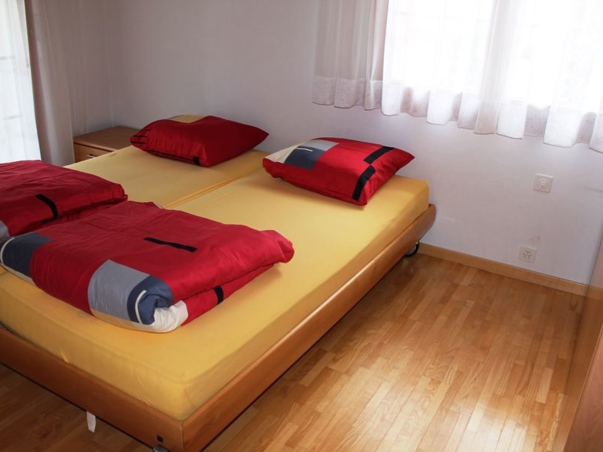 Appartement Casa Genziana Castelein, (Camischolas/Sedrun), 217.01 – Chambre, photo 9 sur 12