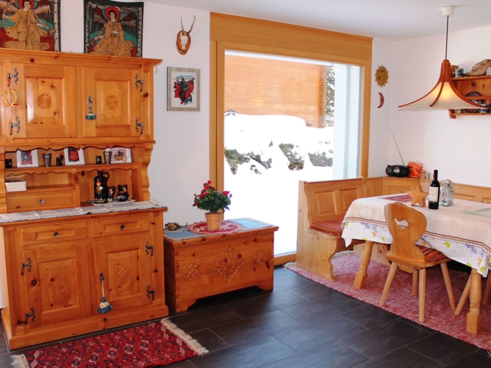 Knus appartement in Camischolas met terras en bergzicht, dichtbij Sedrun - foto 13
