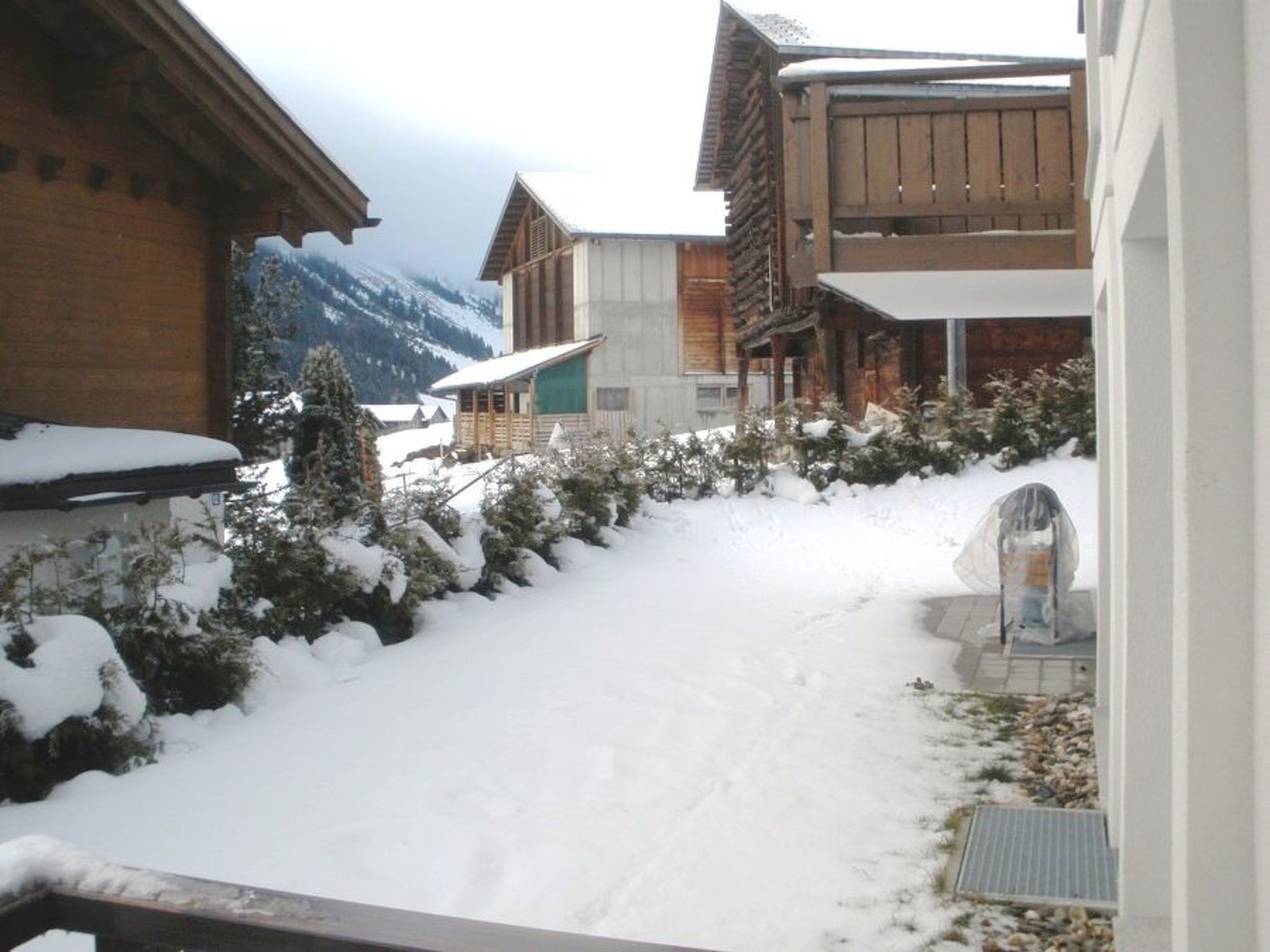 Appartement Huggel, (Camischolas/Sedrun), 228.01 – Extérieur de la maison, photo 8 sur 21