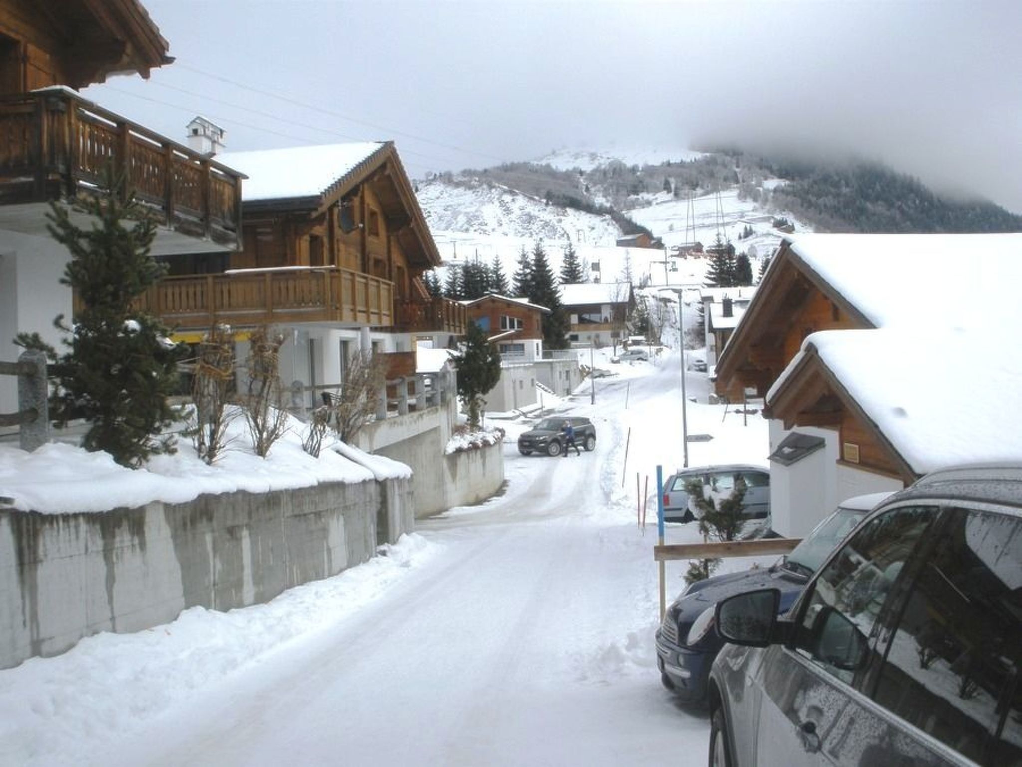 Appartement Huggel, (Camischolas/Sedrun), 228.01 – Extérieur de la maison, photo 9 sur 21