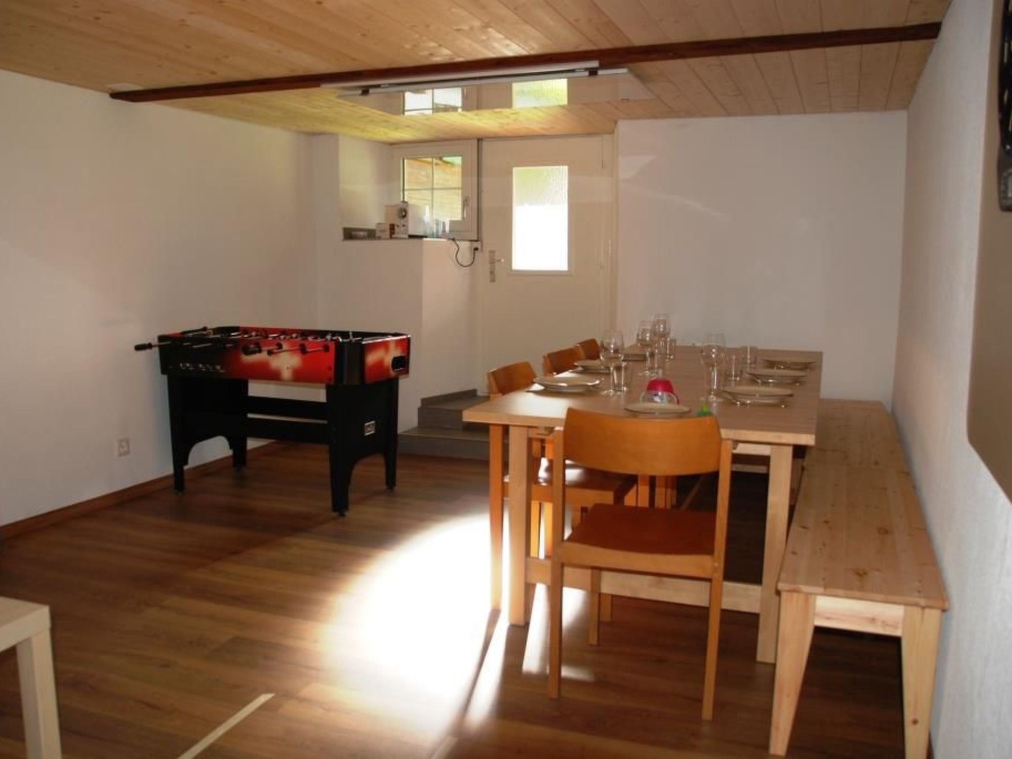 Appartement Tgèsa Turmalin Utzinger, (Camischolas/Sedrun), 210.01 – Séjour, photo 8 sur 15