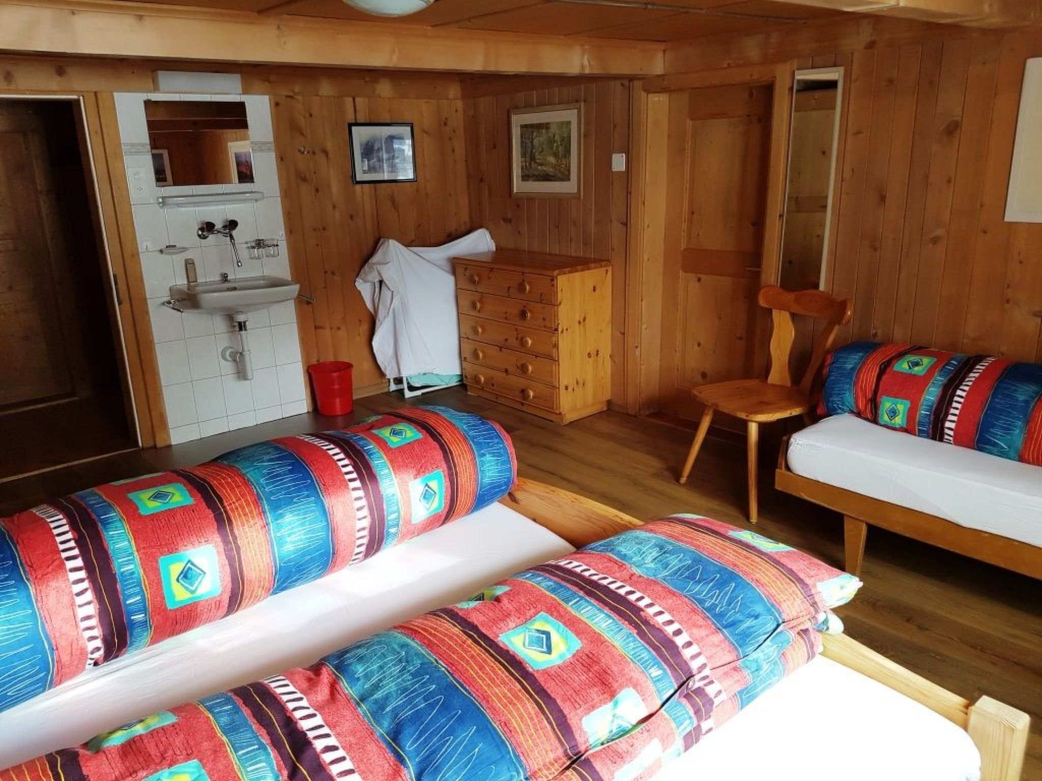 Appartement Tgèsa Turmalin Utzinger, (Camischolas/Sedrun), 210.01 – Chambre, photo 10 sur 15