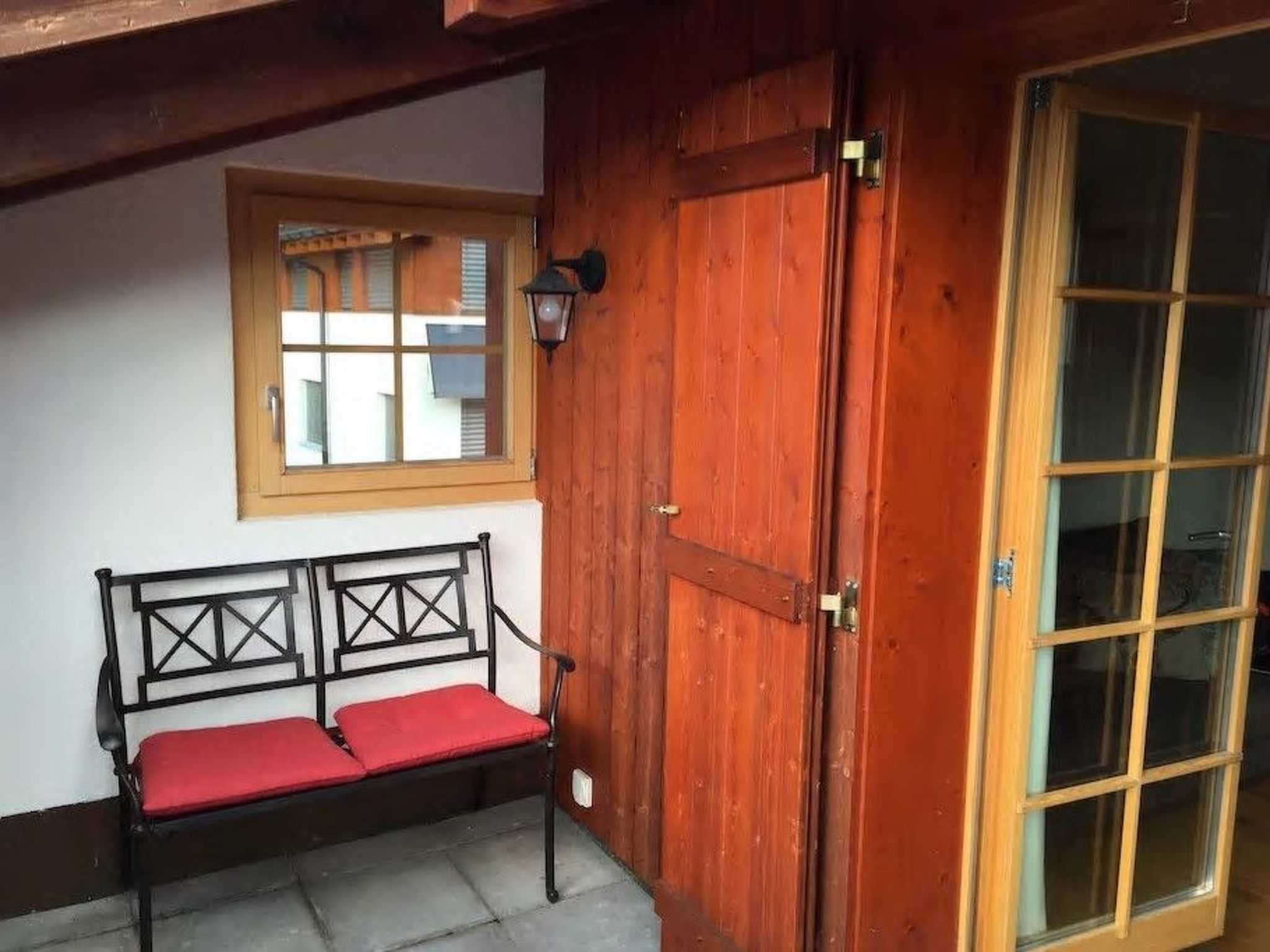 Appartement Tgèsa La Tscheppa A Vujevic, (Camischolas Sedrun), 185.01 – Terrasse, photo 6 sur 10