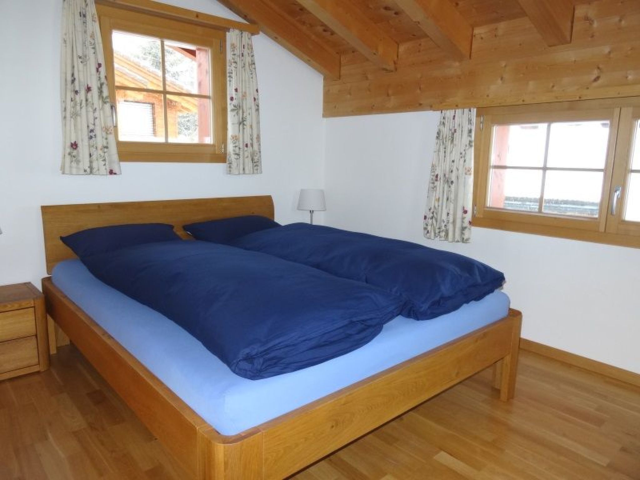 Appartement Tgèsa La Tscheppa A Vujevic, (Camischolas Sedrun), 185.01 – Chambre, photo 9 sur 10
