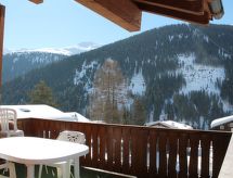 Ruim 6-persoons chalet in Camischolas met panoramisch terras - thumbnail 5