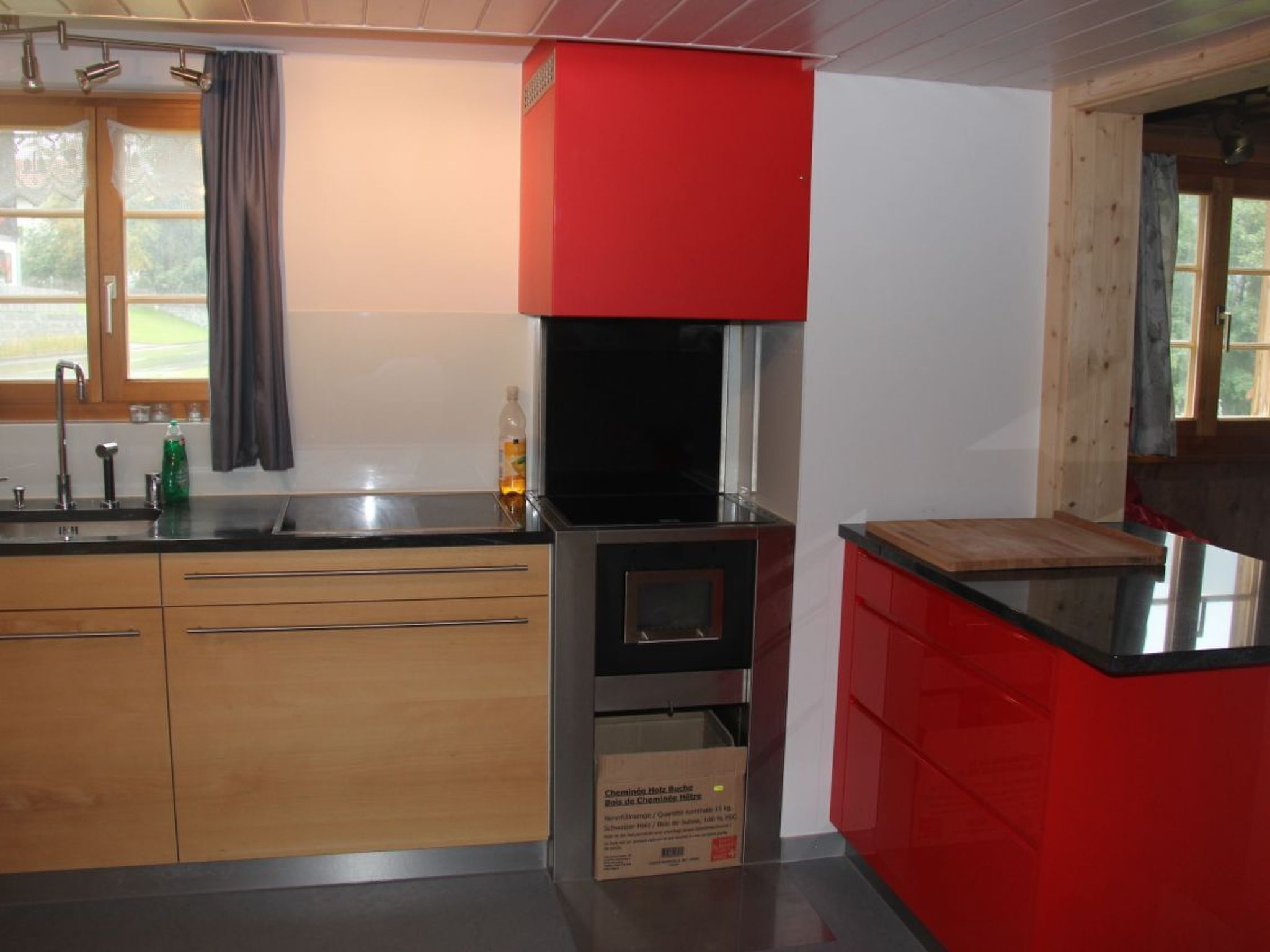 Appartement Posta Veglia Wegmann, (Camischolas/Sedrun), 227.01 – Cuisine et coin repas, photo 11 sur 17