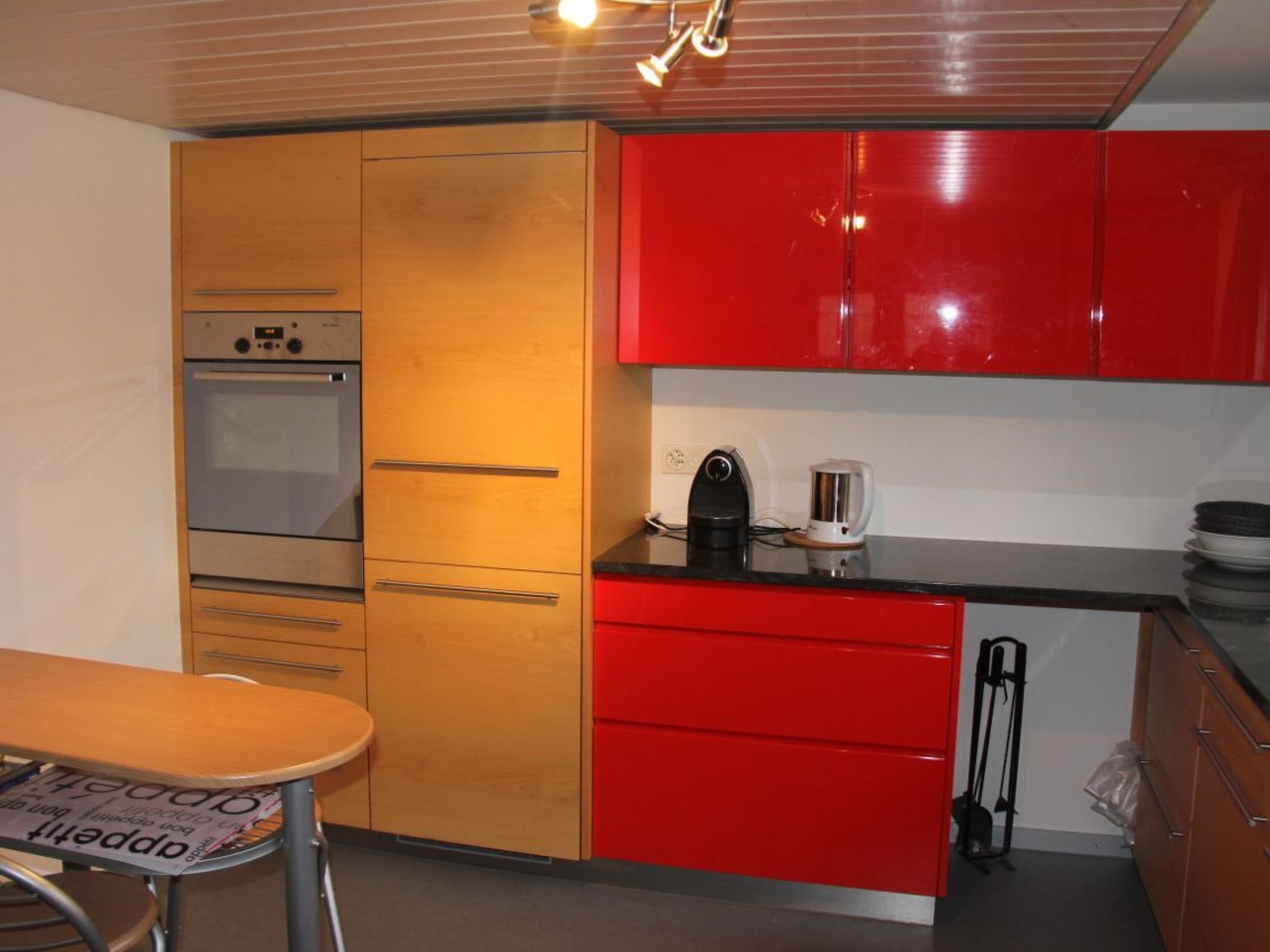 Appartement Posta Veglia Wegmann, (Camischolas/Sedrun), 227.01 – Cuisine et coin repas, photo 12 sur 17