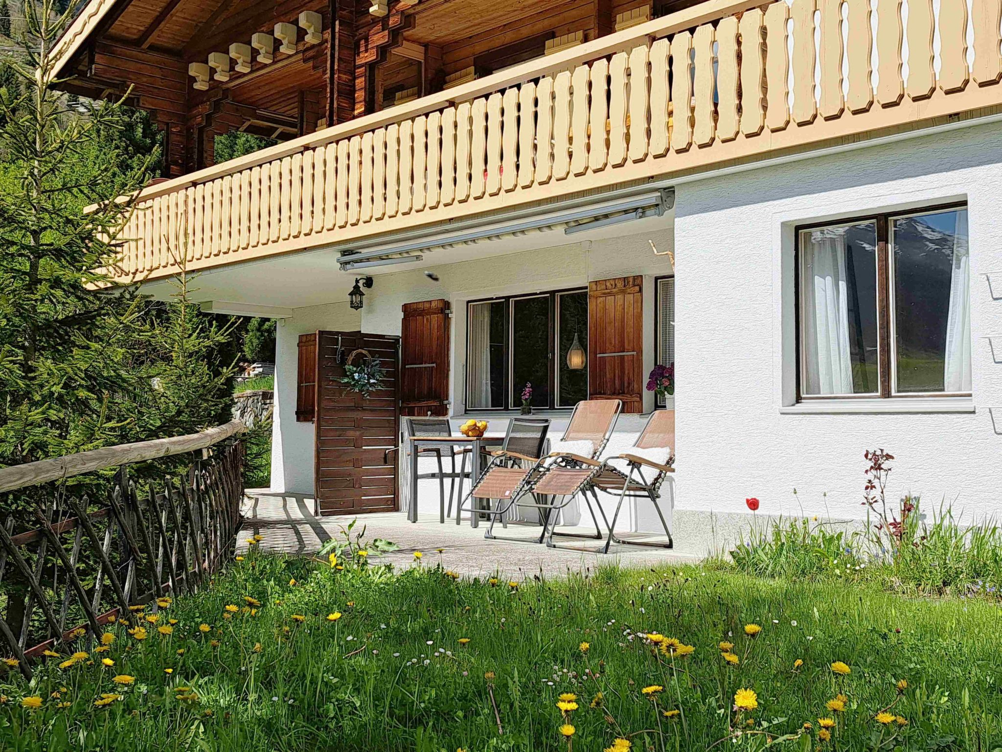Chalet Dargun Bünter, (Camischolas/Sedrun). - Buiten
