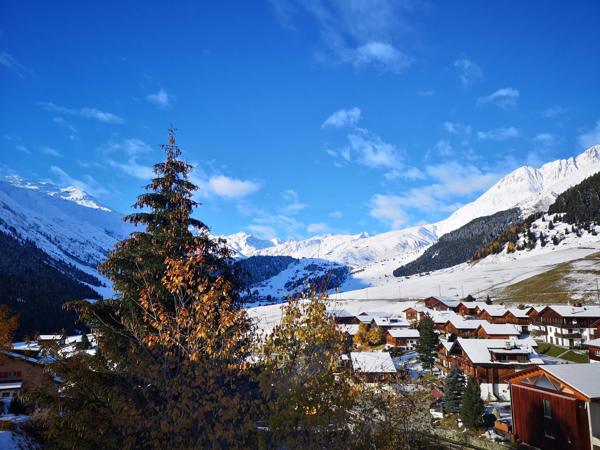 Chalet Dargun Bünter, (Camischolas/Sedrun). - Buiten