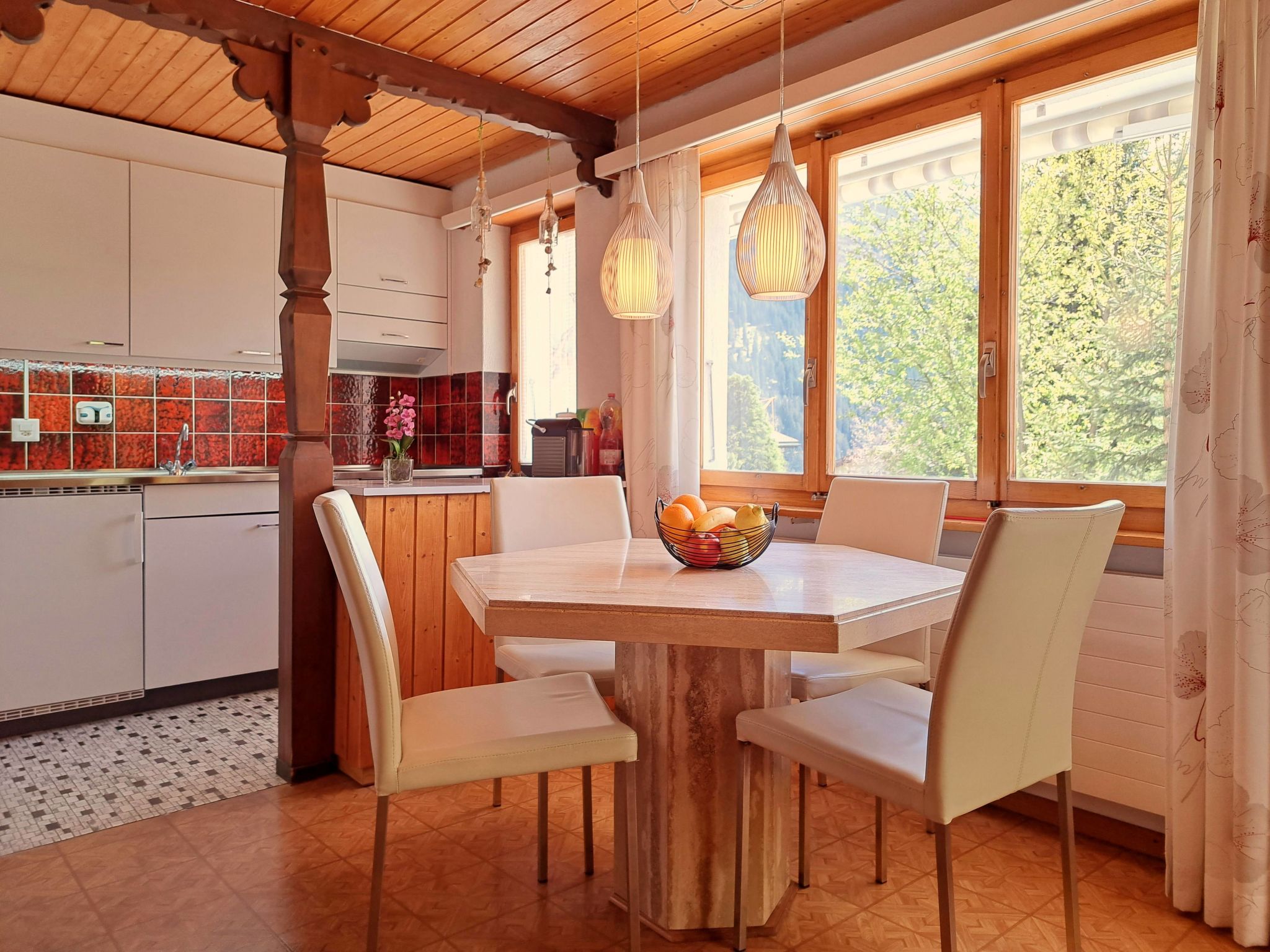 Chalet Dargun Bünter, (Camischolas/Sedrun). - Binnen