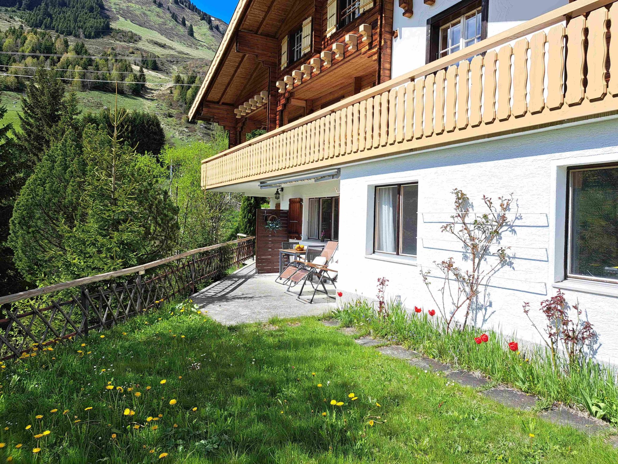 Appartement Chalet Dargun Bünter, (Camischolas/Sedrun), 221./222./224./.01+.02+.03 – Terrasse, photo 27 sur 44
