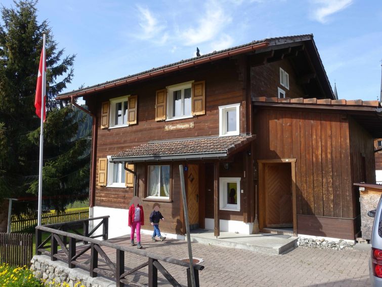 Ruim appartement voor 6 personen in Sedrun in Sedrun