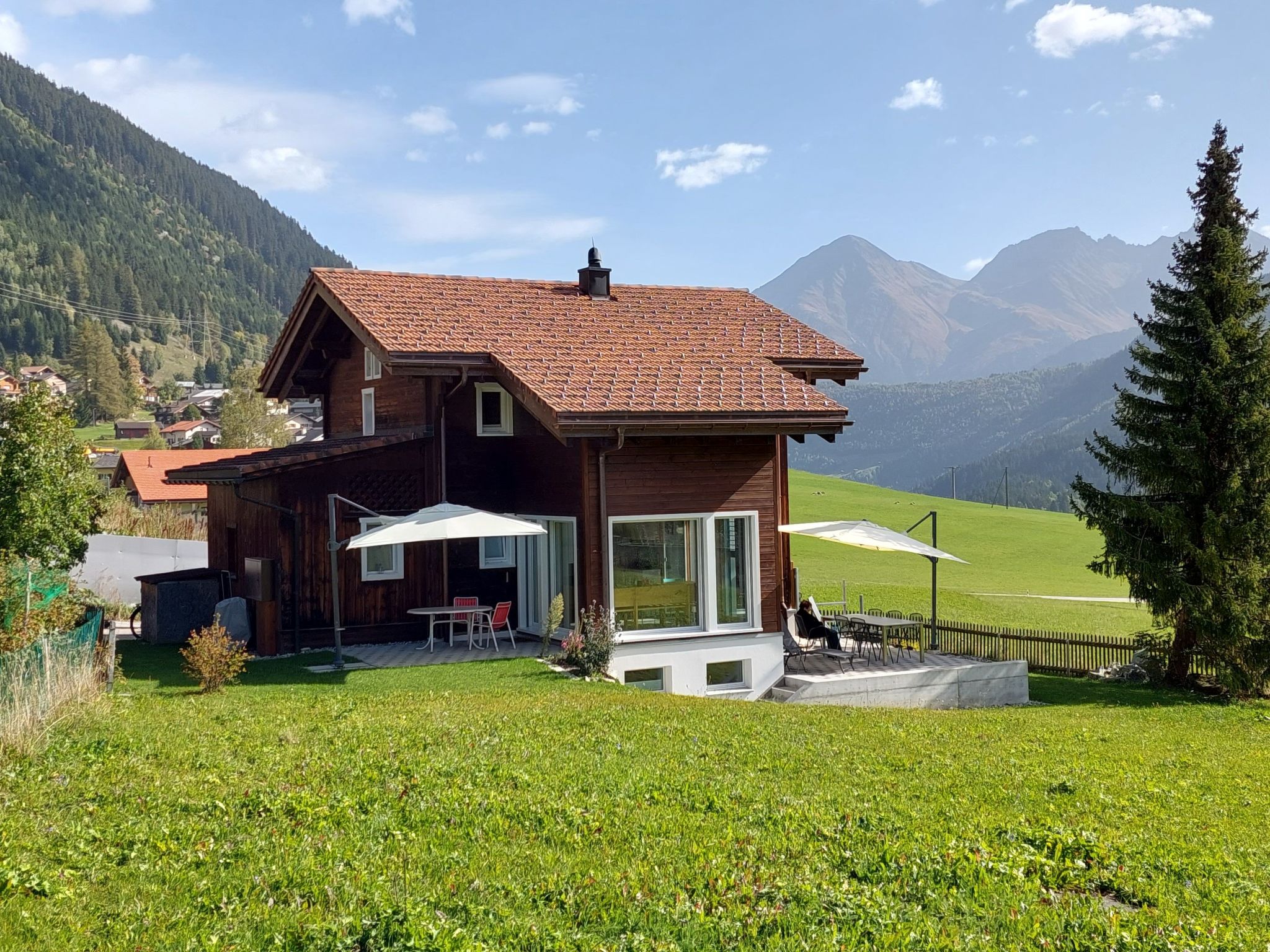 Tgèsa Margeritha Frei M., (Sedrun). - Buiten