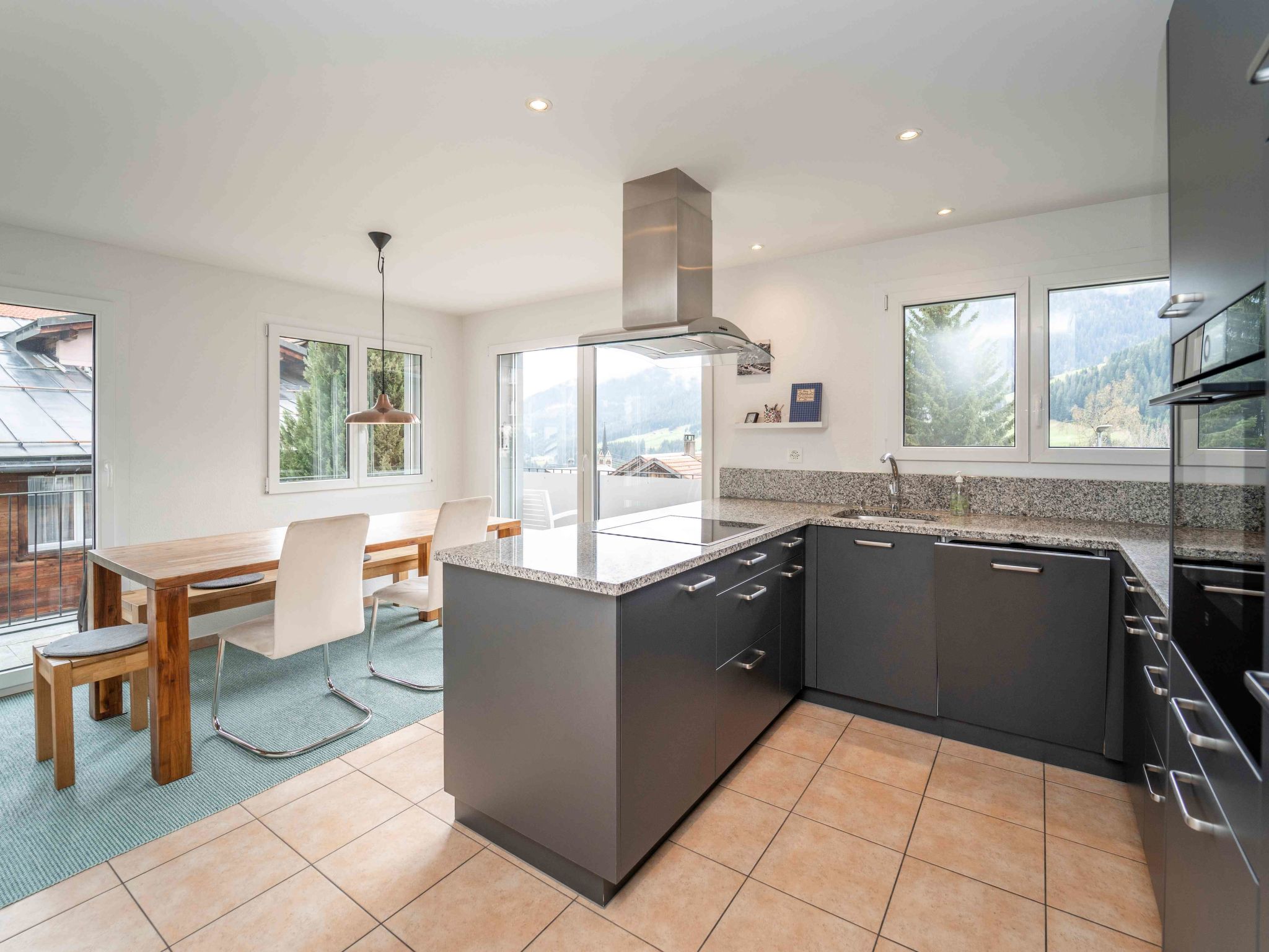 Tgèsa Curnagl, (Sedrun). - Binnen