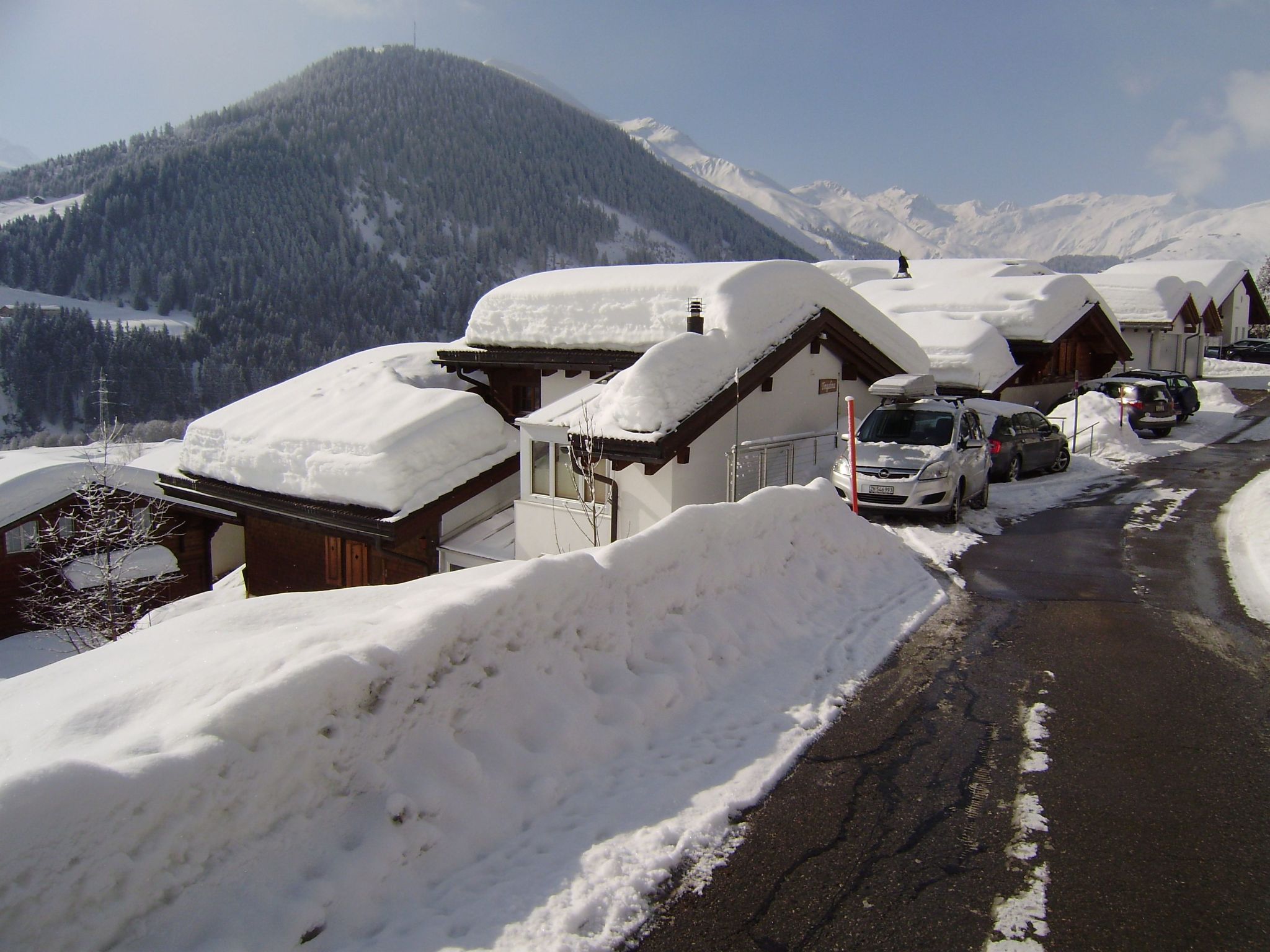 Tingalina Reichlin, (Sedrun), 122.01/.02 - Buiten