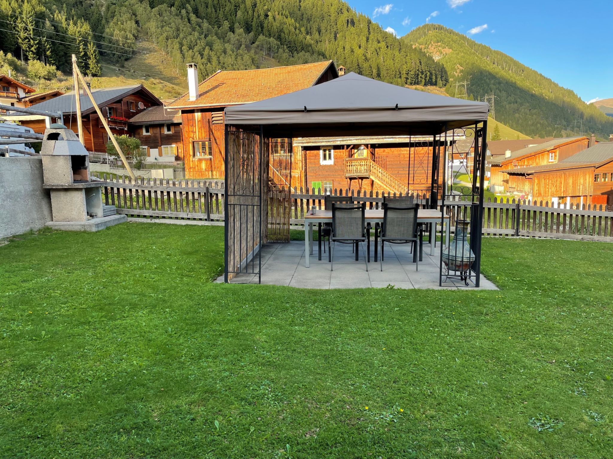 Sum il Vitg, Decurtins, (Sedrun). - Outside