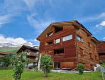 Authentiek verblijf in Sedrun: direct aan skipiste en bergmeer - thumbnail 1