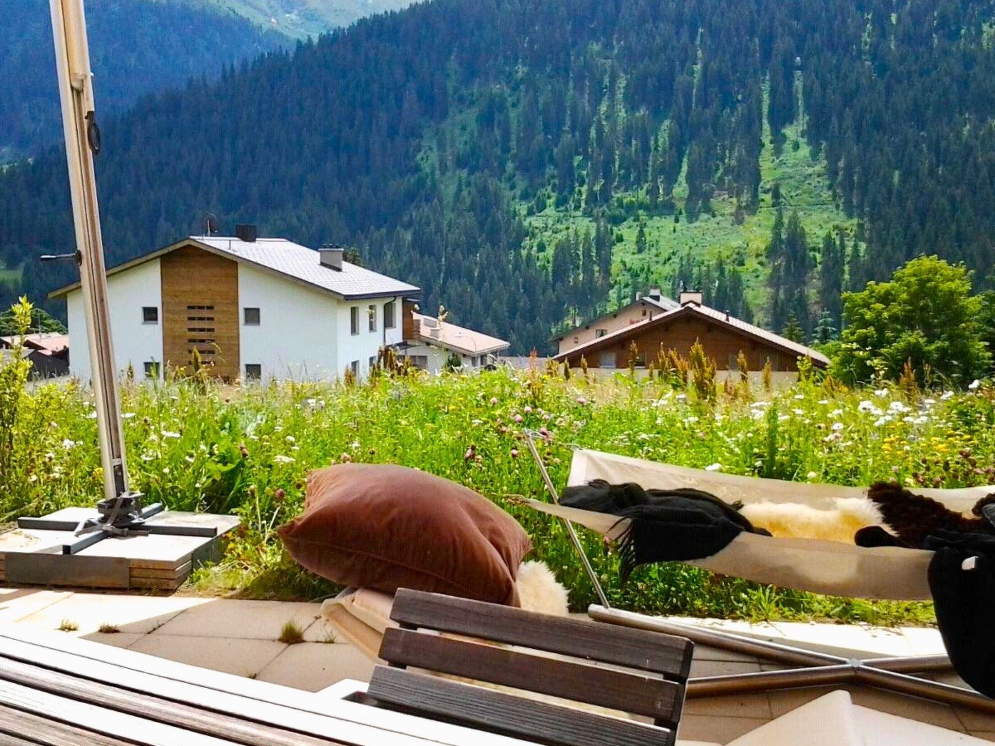 Tgésa Bienviver, (Sedrun). - Dehors