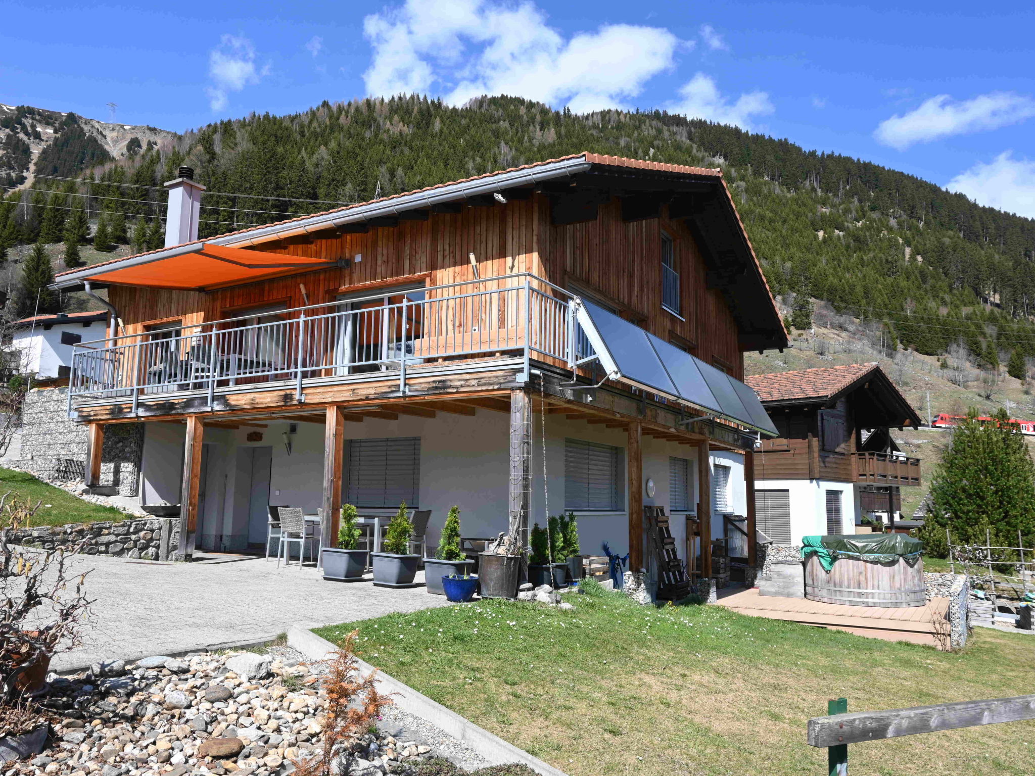 Photo of Tgèsa Pazzola Huonder-Monn, (Bugnei/Sedrun), 005.01