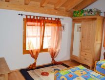 Luxe 6-persoons appartement met sauna direct aan de skipiste in Sedrun - thumbnail 2