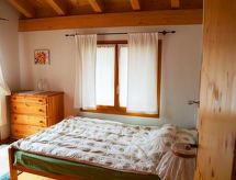 Luxe 6-persoons appartement met sauna direct aan de skipiste in Sedrun - thumbnail 4