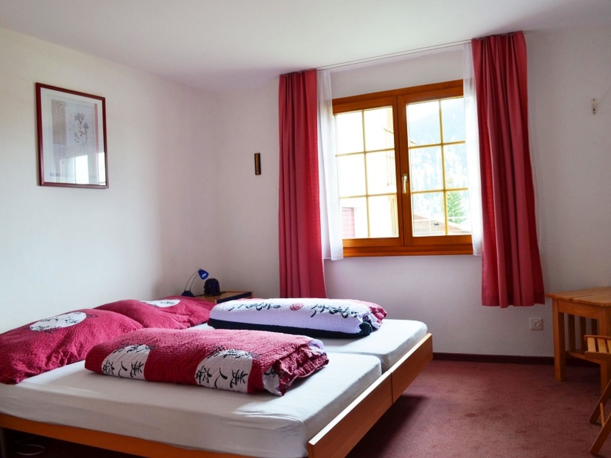 Tgèsa Garnetsch No. 1 Young, (Sedrun). - Drinnen