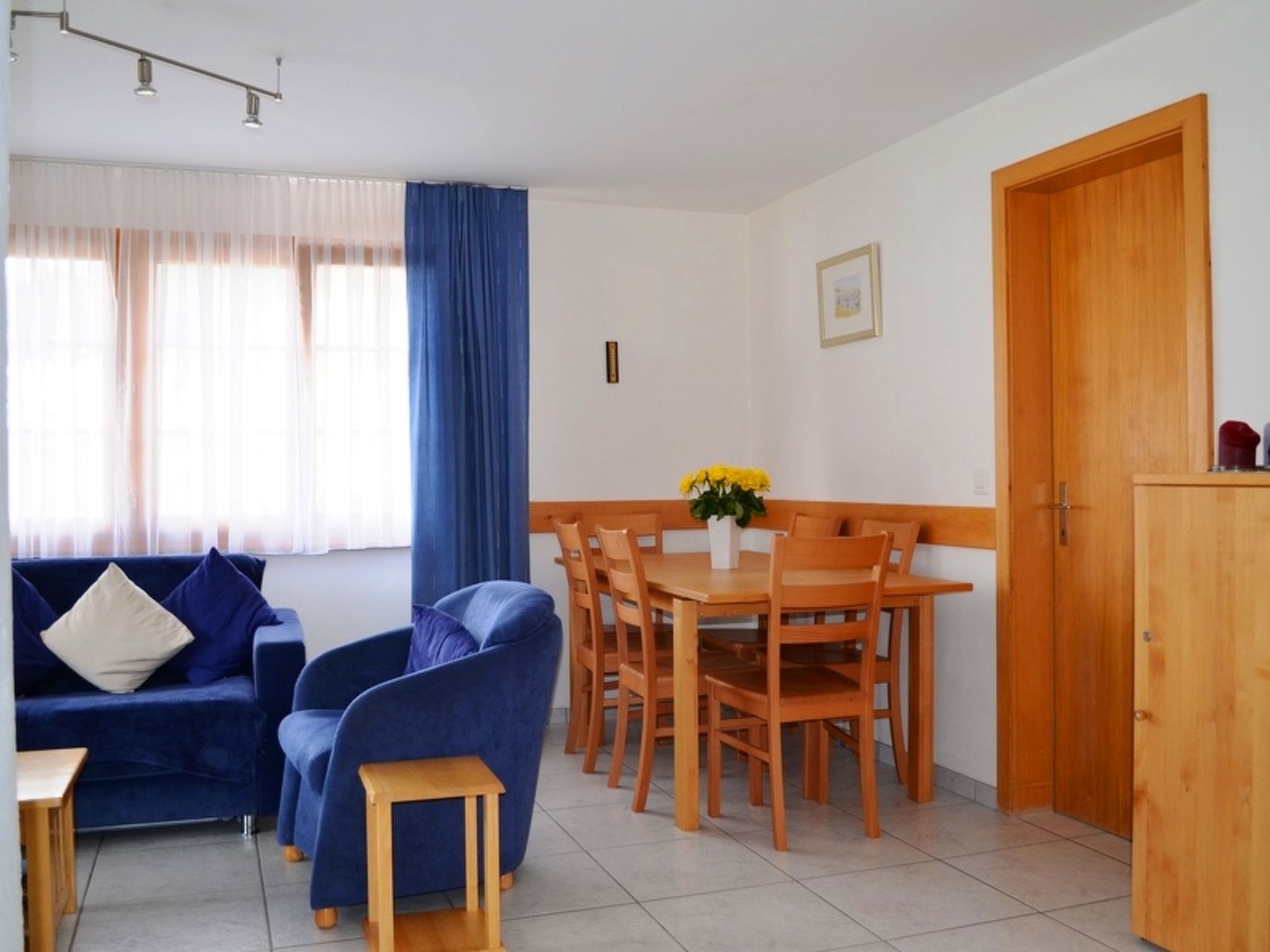 Tgèsa Garnetsch No. 1 Young, (Sedrun). - Drinnen