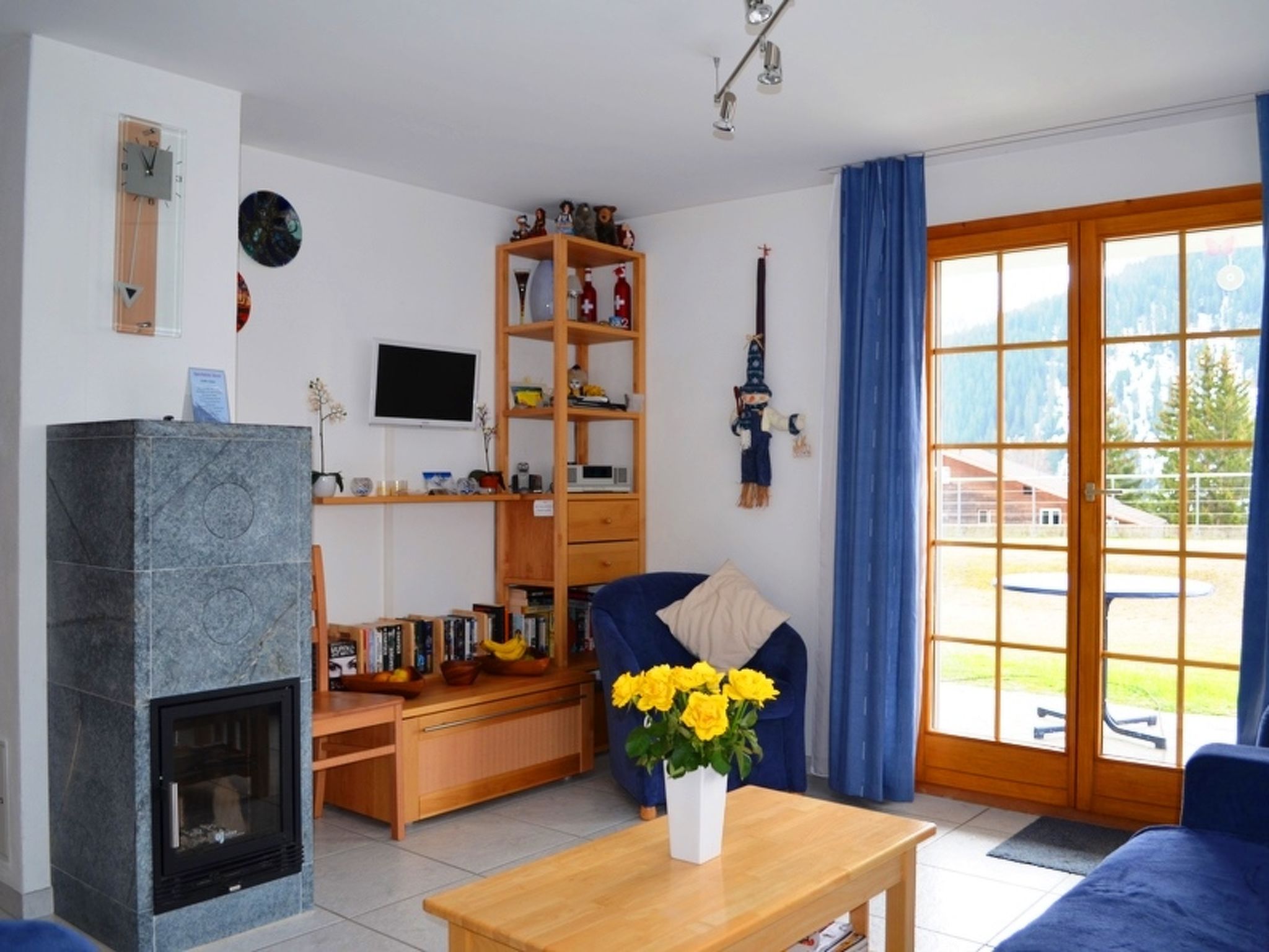 Tgèsa Garnetsch No. 1 Young, (Sedrun). - Drinnen