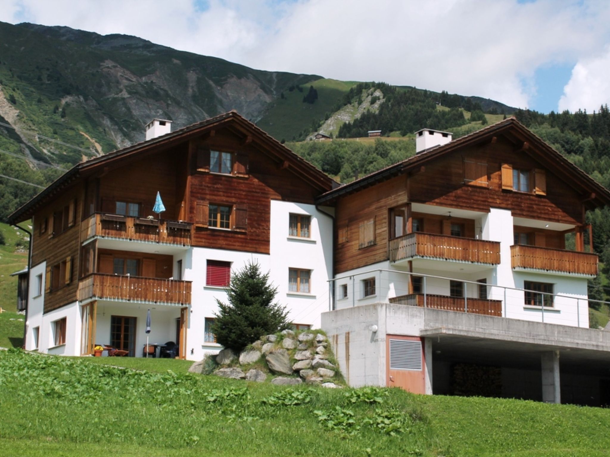 Tgèsa Garnetsch No. 1 Young, (Sedrun).