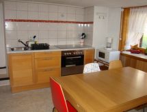 Ruim 4-slaapkamer appartement in Sedrun, direct aan de skipiste - thumbnail 5