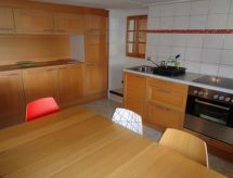 Ruim 4-slaapkamer appartement in Sedrun, direct aan de skipiste - thumbnail 6