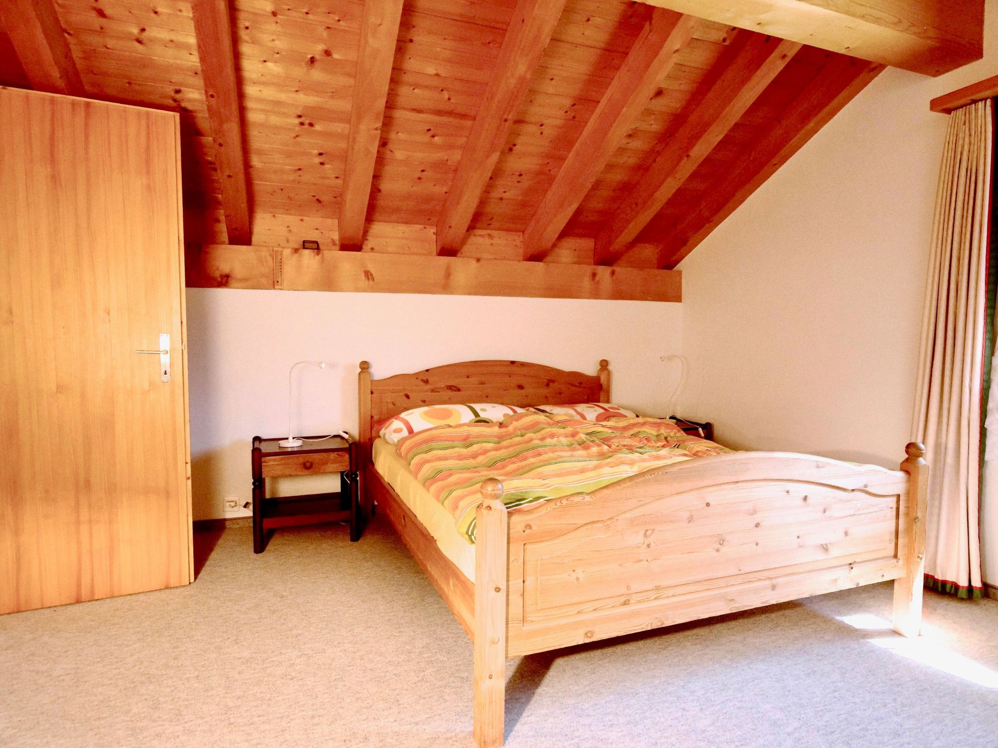 Tgèsa Garnetsch Zeller, (Sedrun). - Drinnen