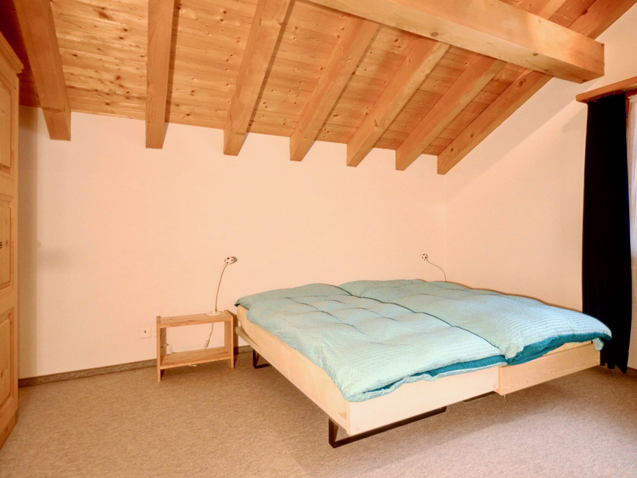 Tgèsa Garnetsch Zeller, (Sedrun). - Drinnen