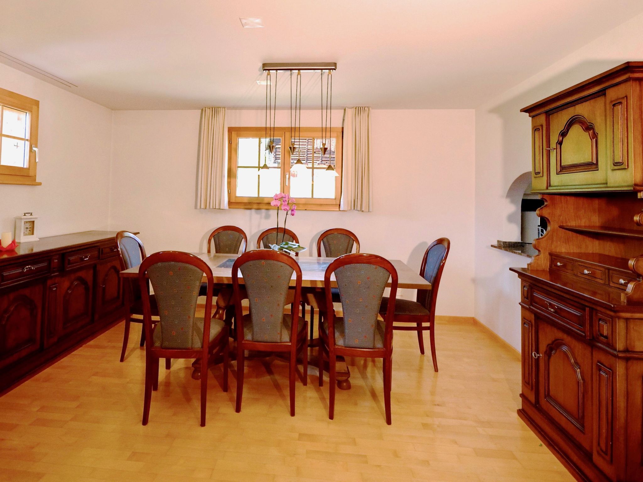 Tgèsa Garnetsch Zeller, (Sedrun). - Drinnen