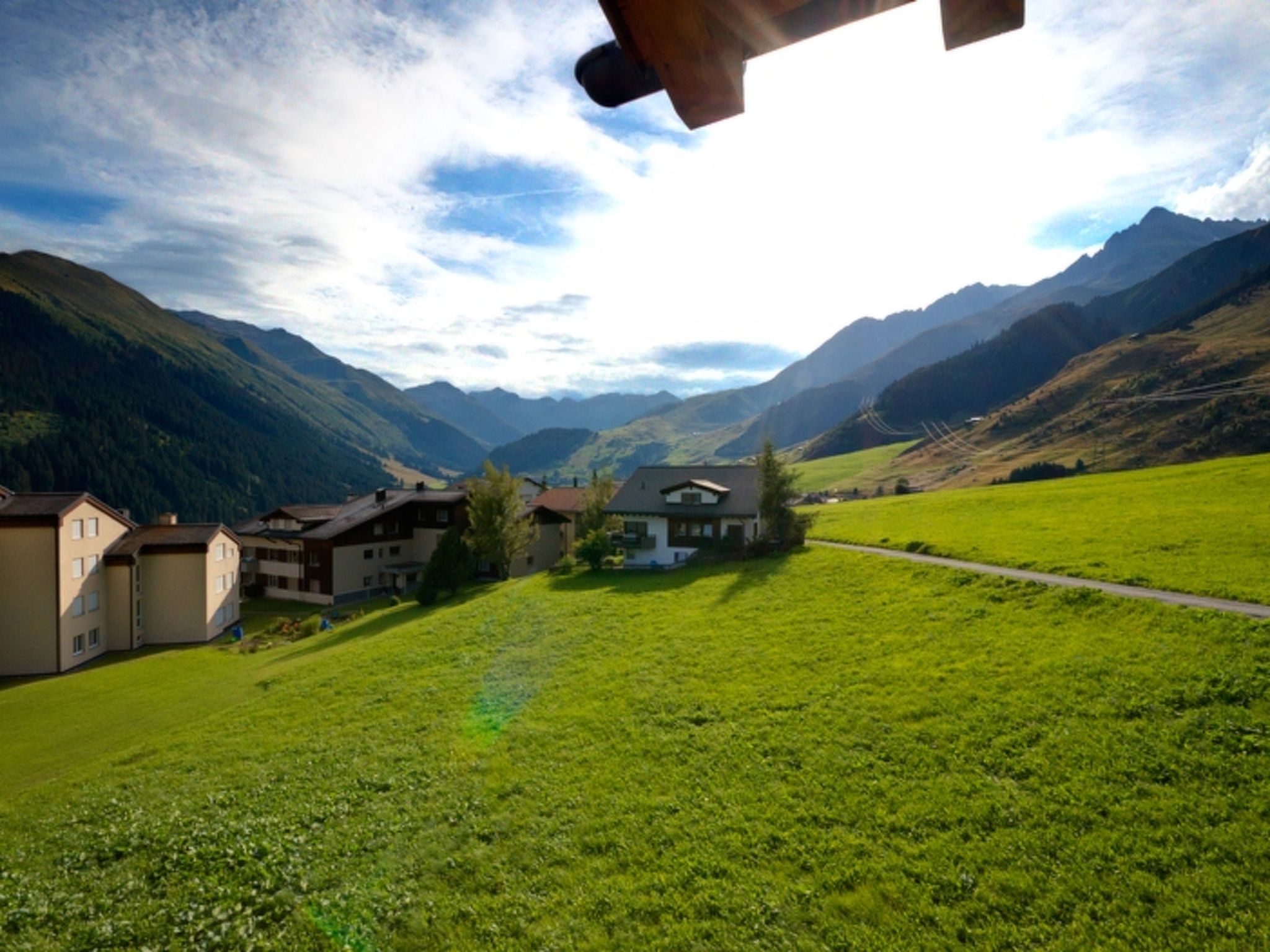 Tgèsa Garnetsch Zeller, (Sedrun). - Draußen