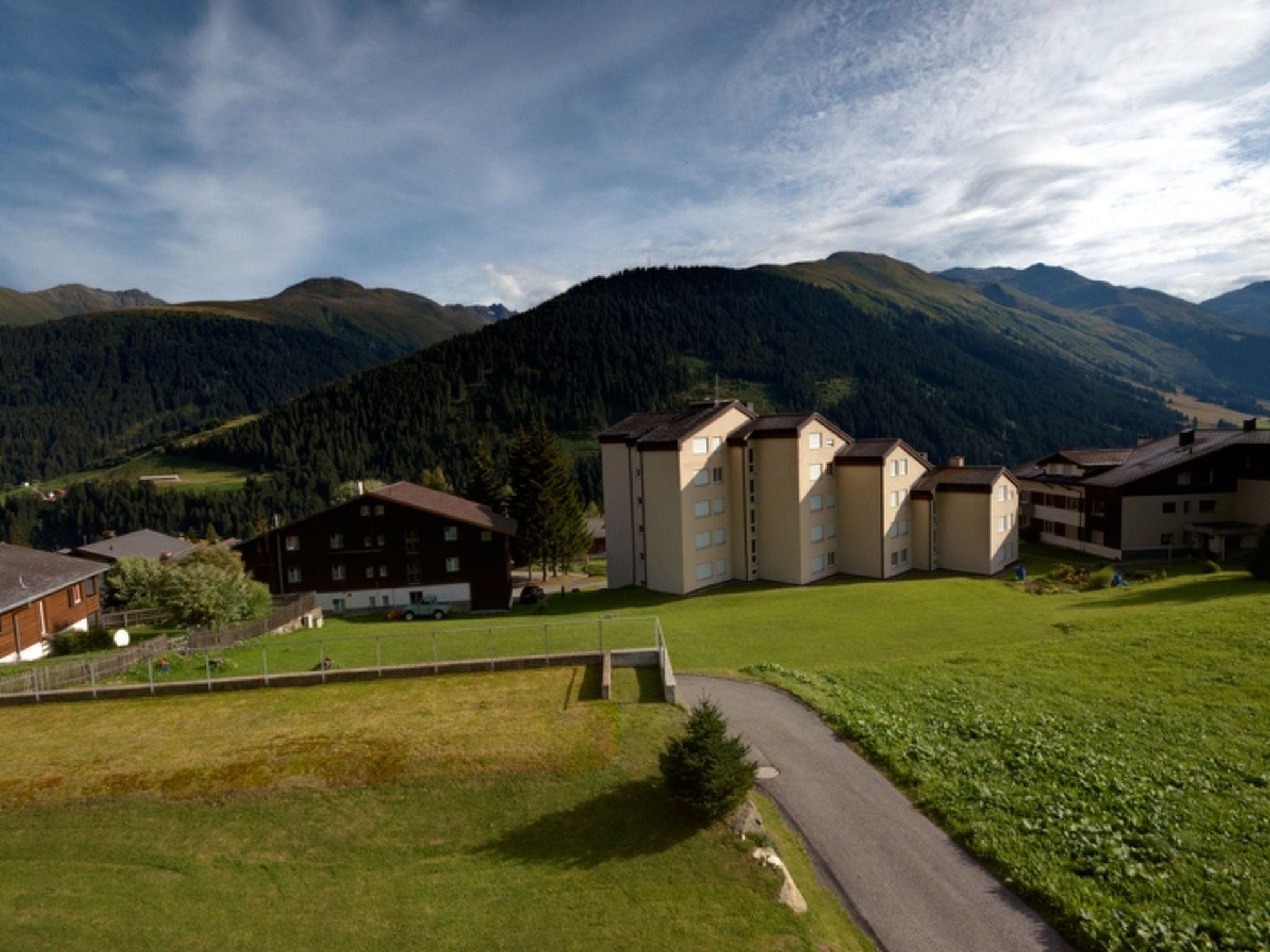 Tgèsa Garnetsch Zeller, (Sedrun).