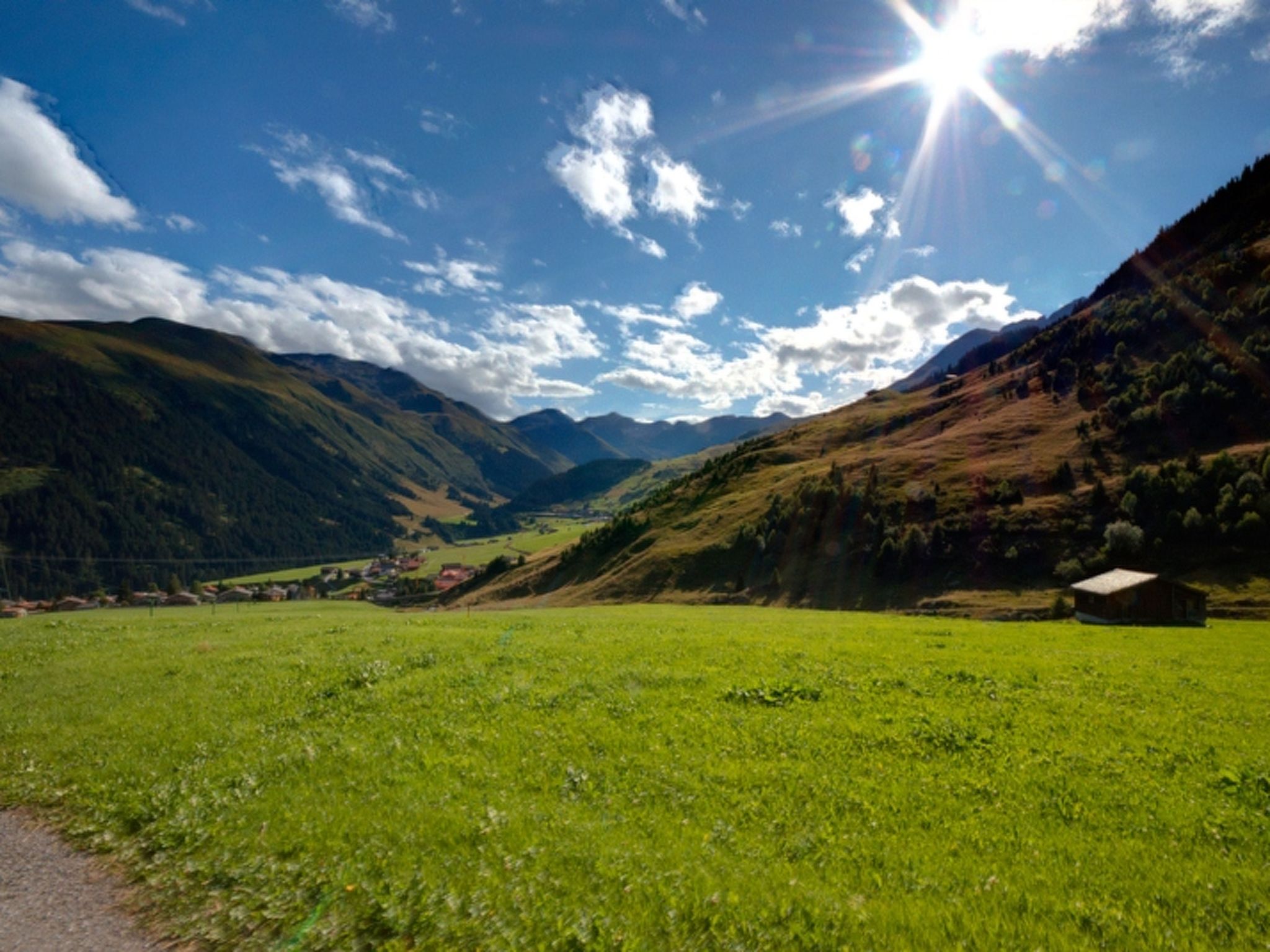 Tgèsa Garnetsch Zeller, (Sedrun).
