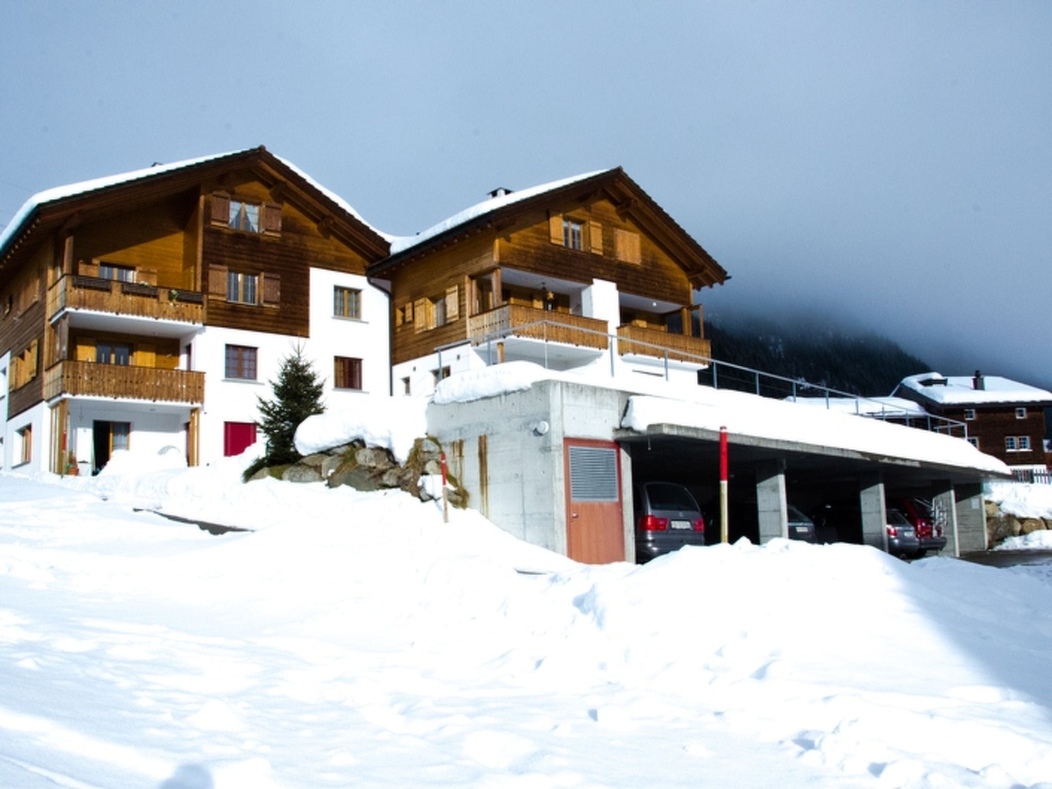 Tgèsa Garnetsch Zeller, (Sedrun).