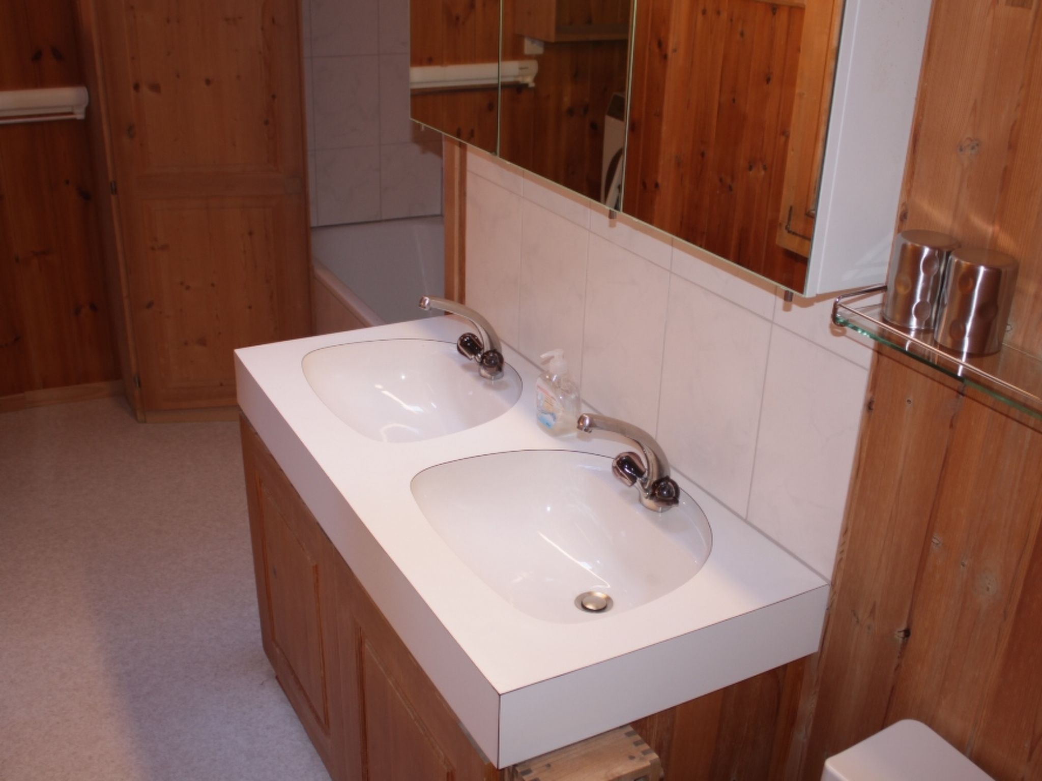 Cavegn-Fry, (Rueras/Sedrun), 652.01 - Dedans