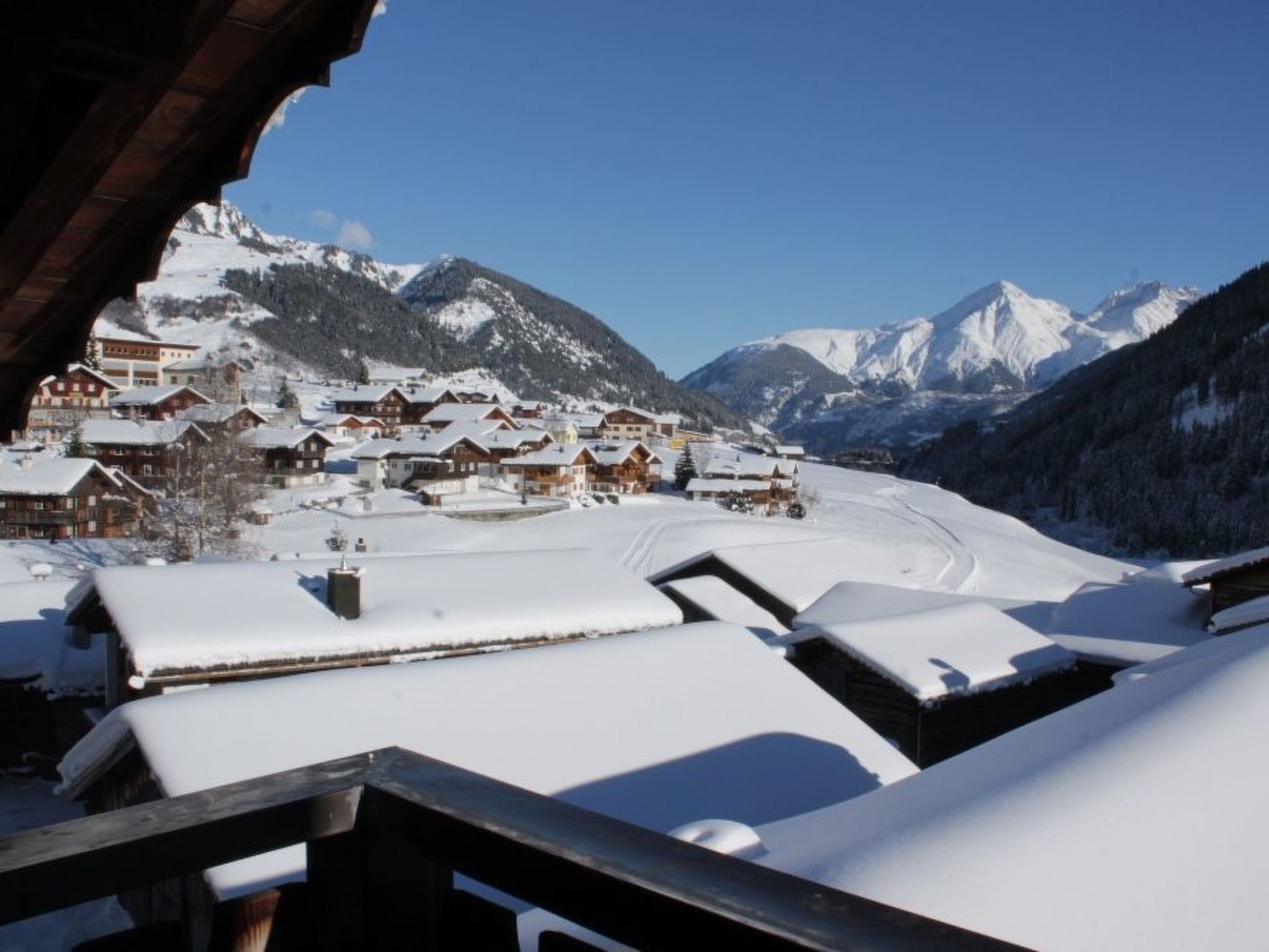 Cavegn-Fry, (Rueras/Sedrun), 652.01 - Outside