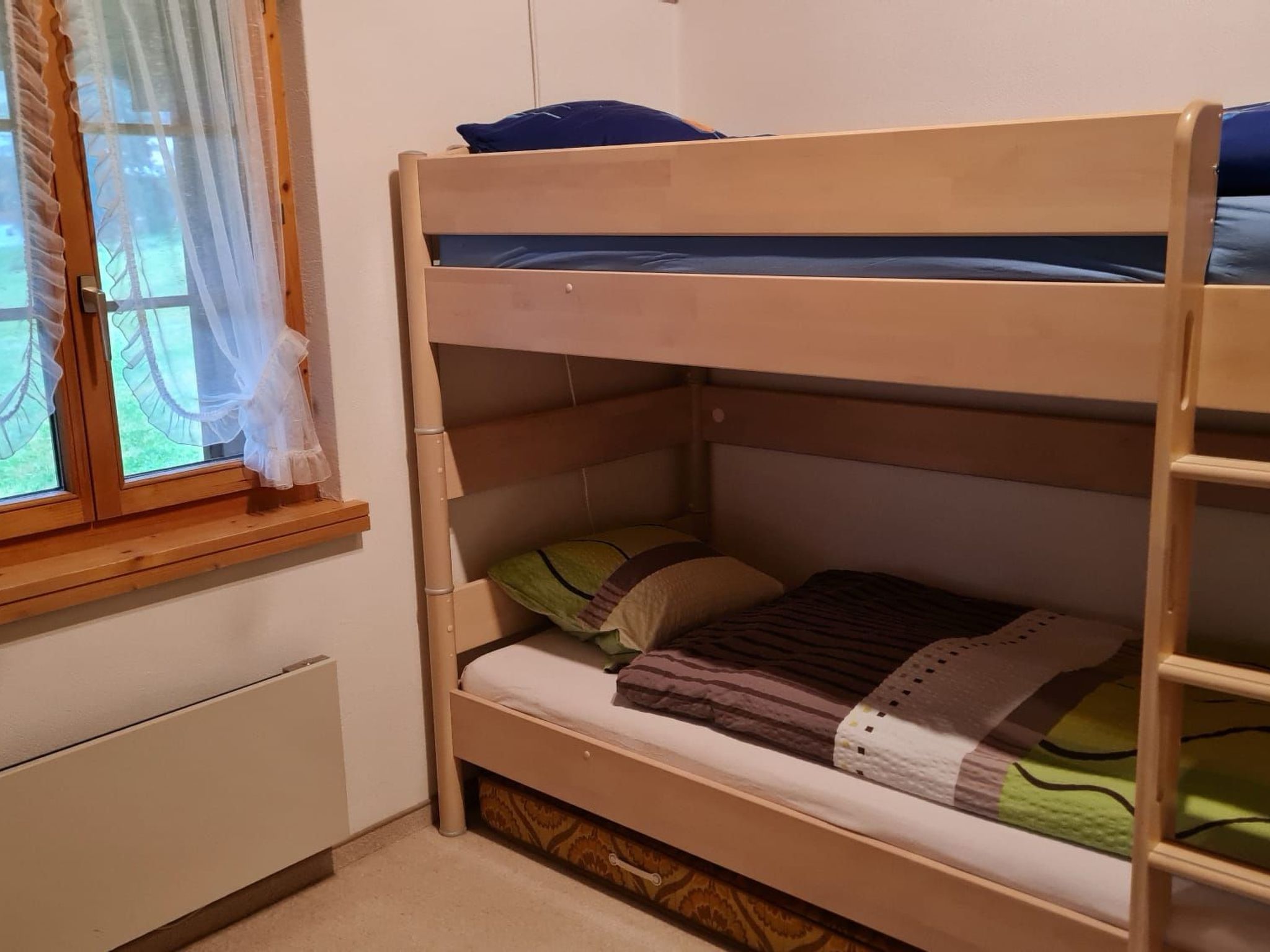Appartement Tgèsa Plaun Pazzola R Loretz, (Rueras/Sedrun), 681.01 – Extérieur de la maison, photo 6 sur 12